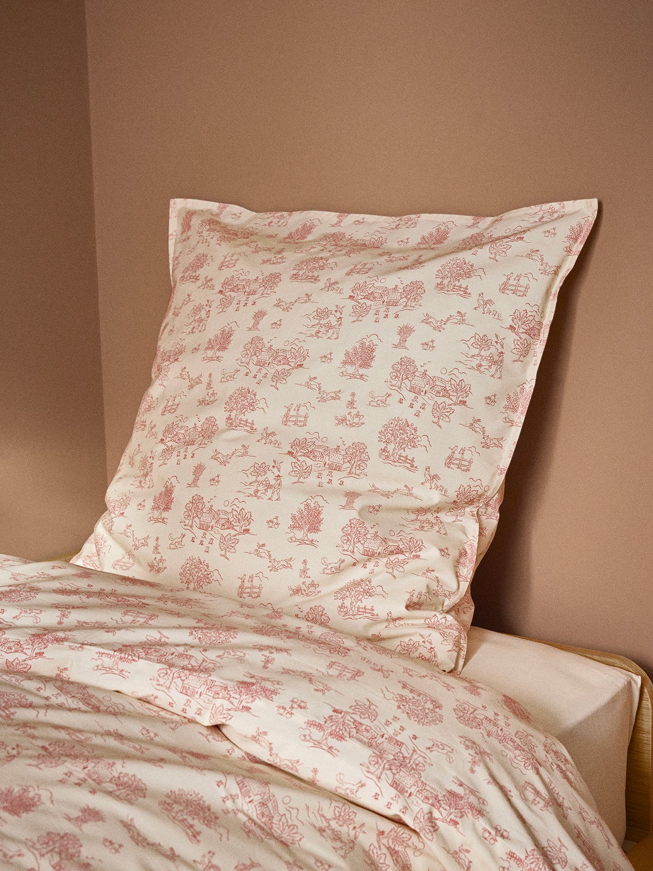 Alois cotton percale pillowcase