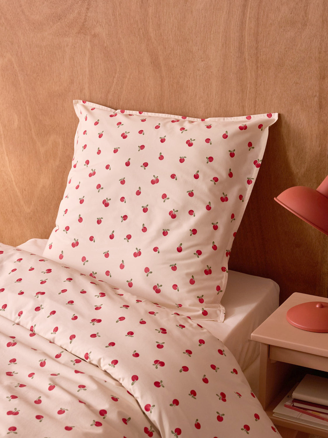 Lady Apple cotton percale pillowcase