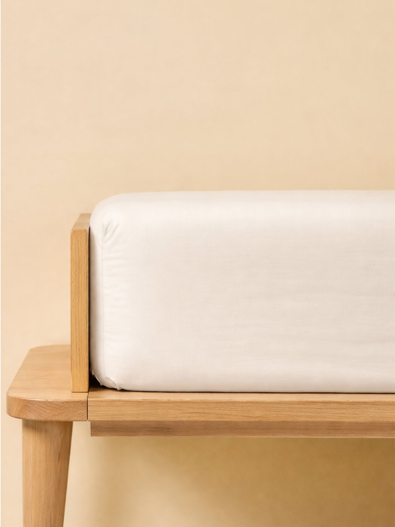 Solid color sateen fitted sheet