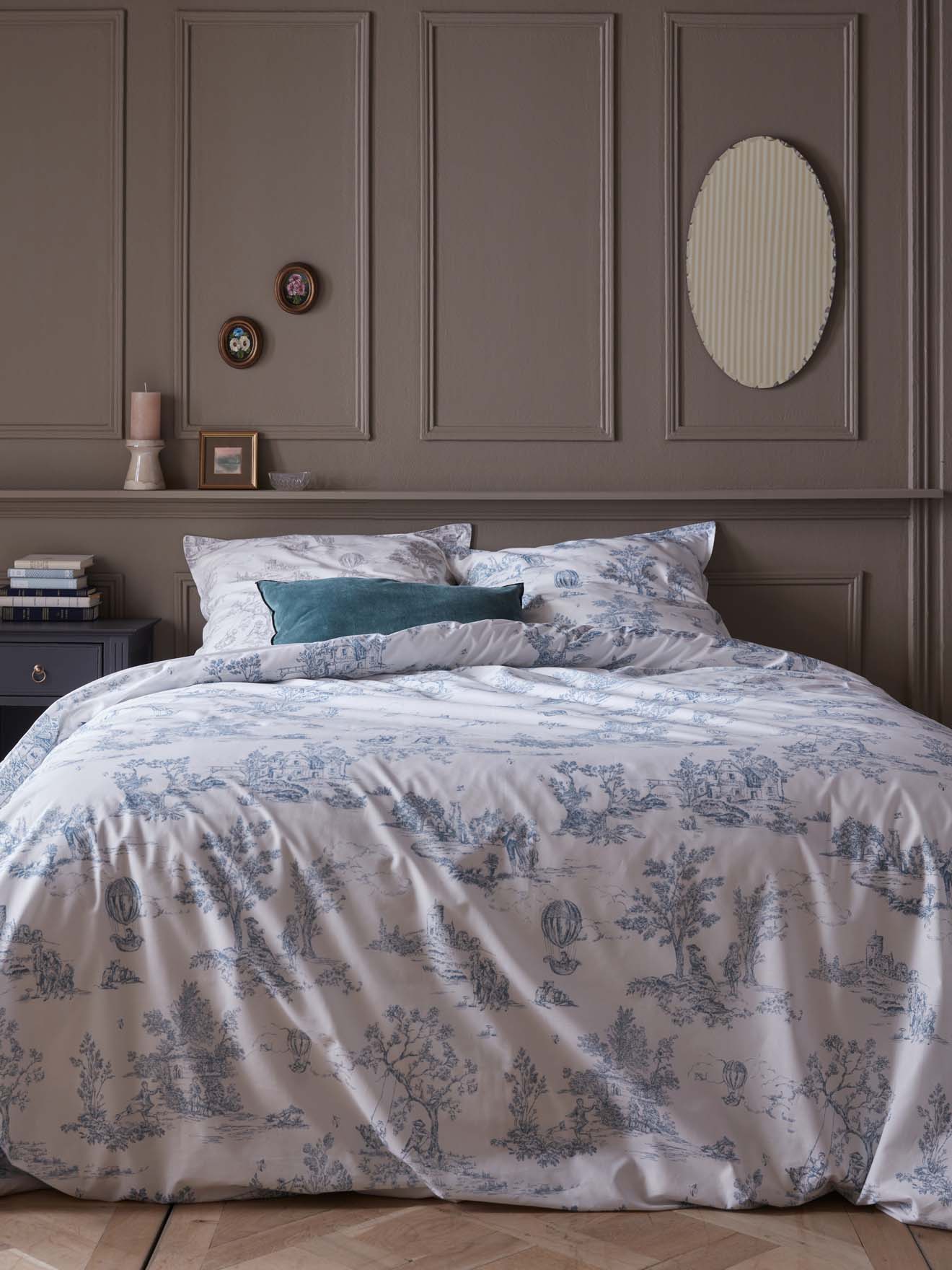Toile de Jouy inspired cotton percale duvet cover
