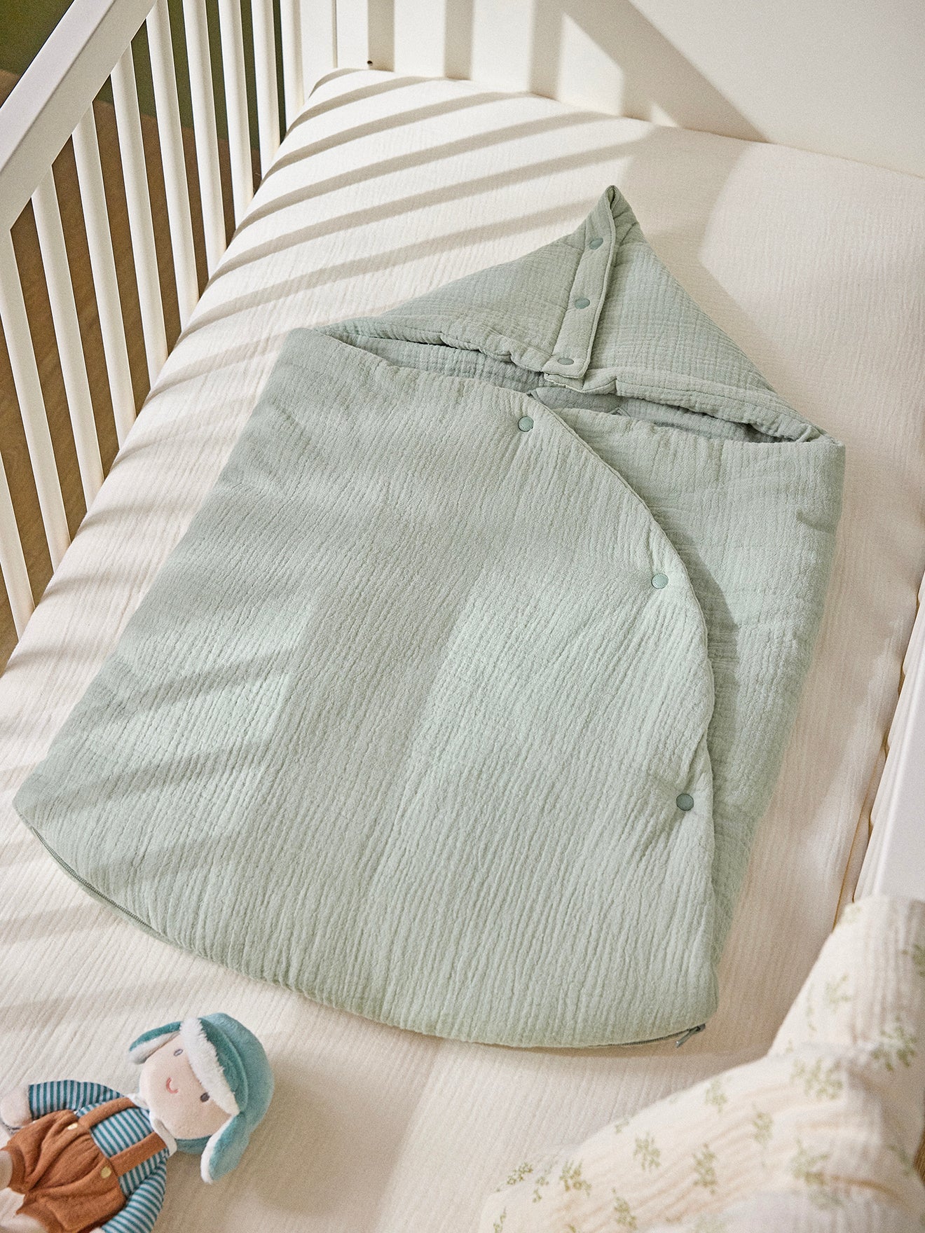 Cotton gauze angel's nest