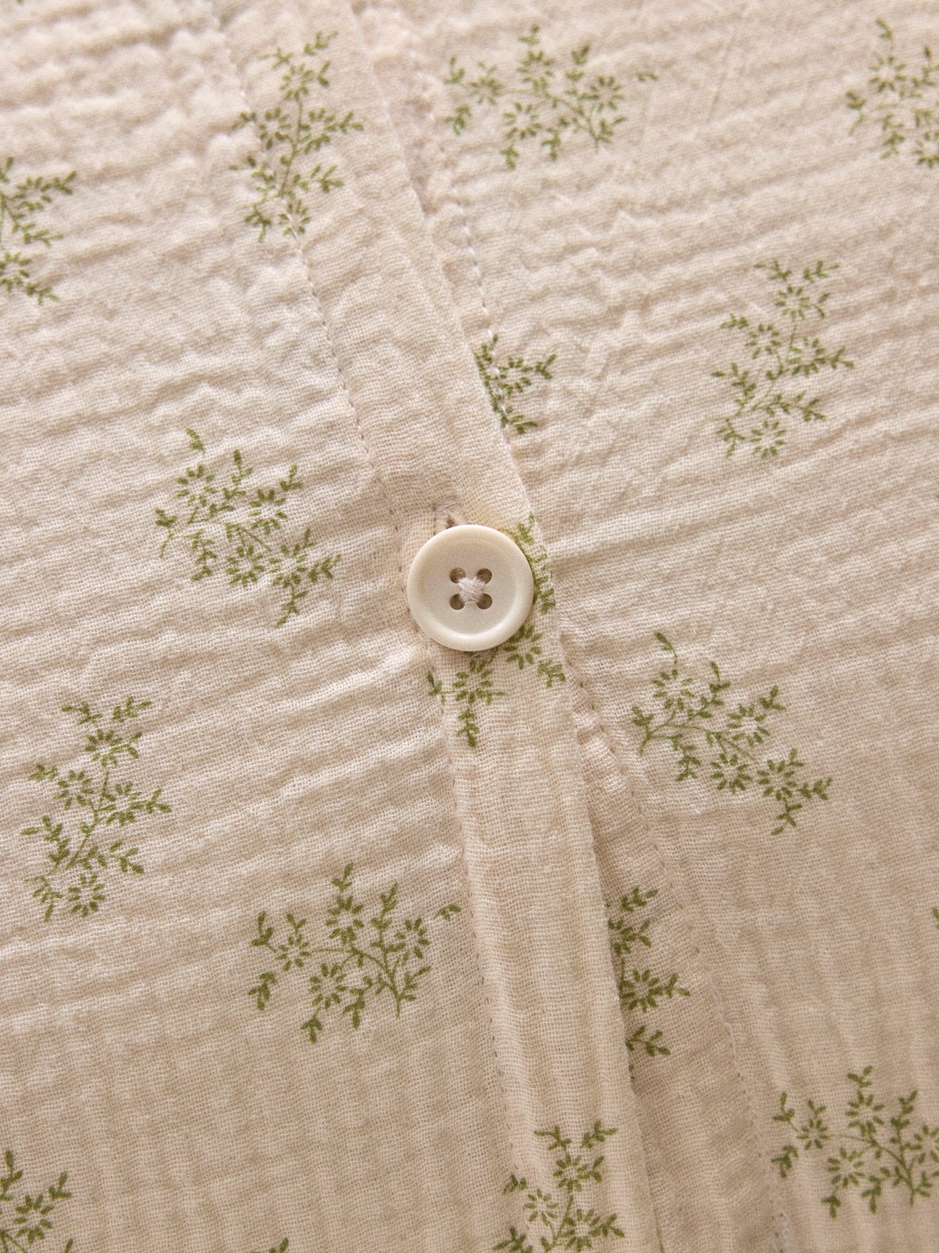 Cotton gauze cushion with ruffle