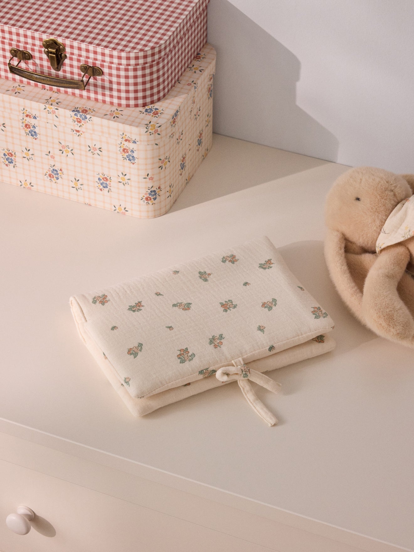 Housse pour carnet de santé en gaze hirondelles