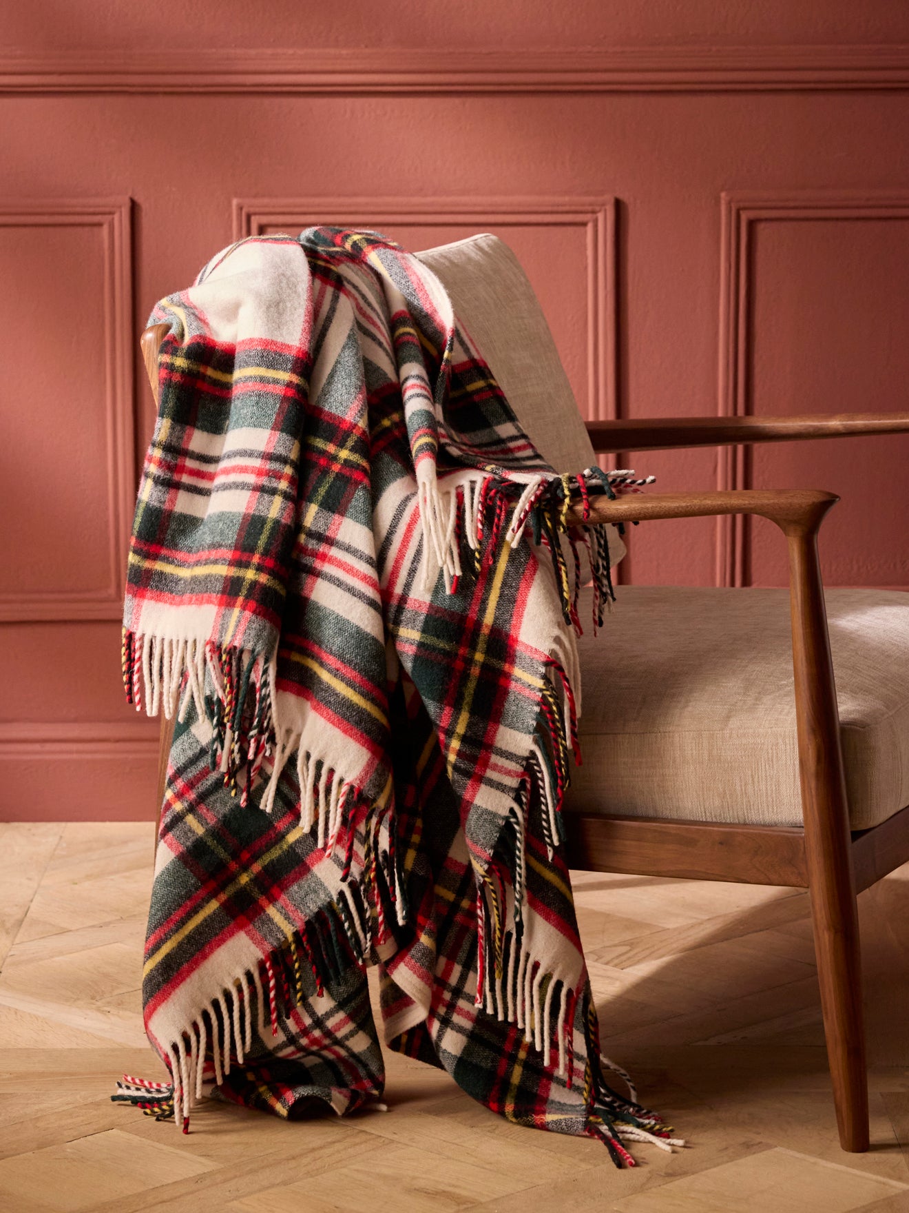 Wool-rich check blanket