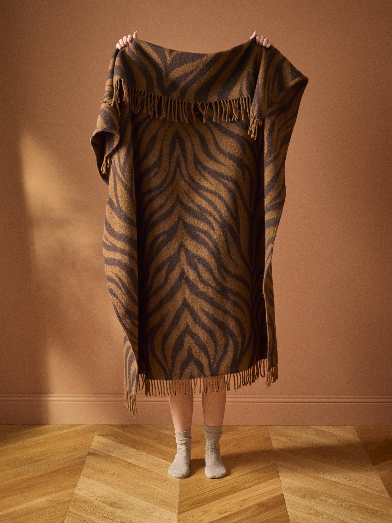 Wool-rich zebra throw blanket