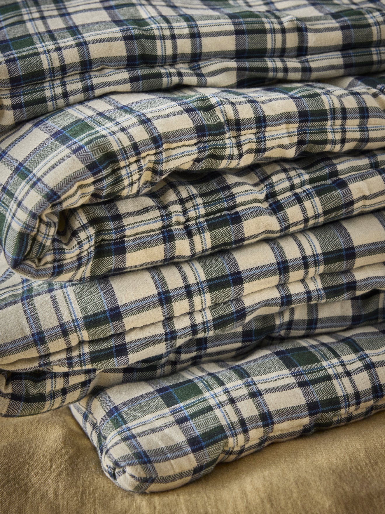 Andrea check comforter