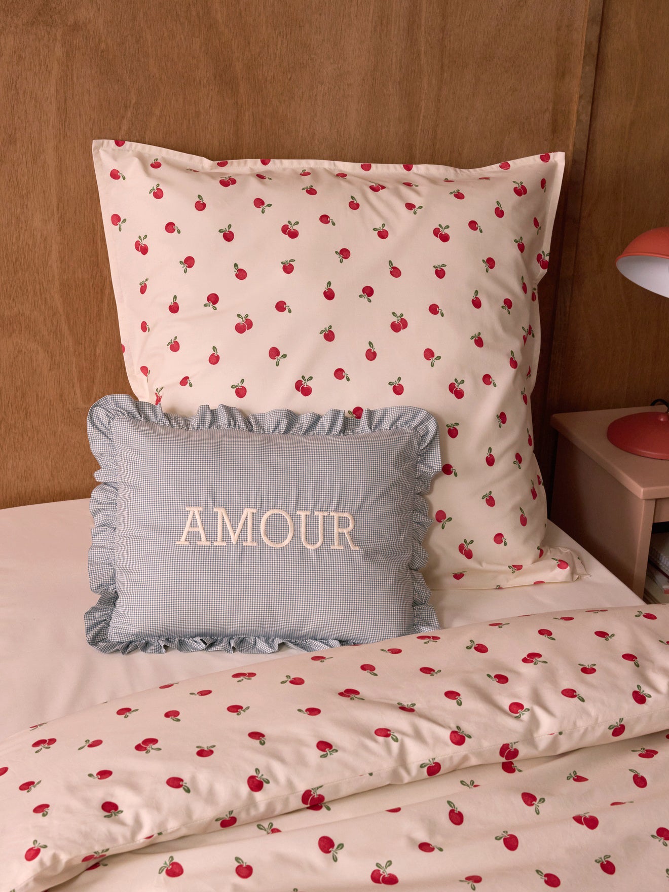 Amour gingham check cushion