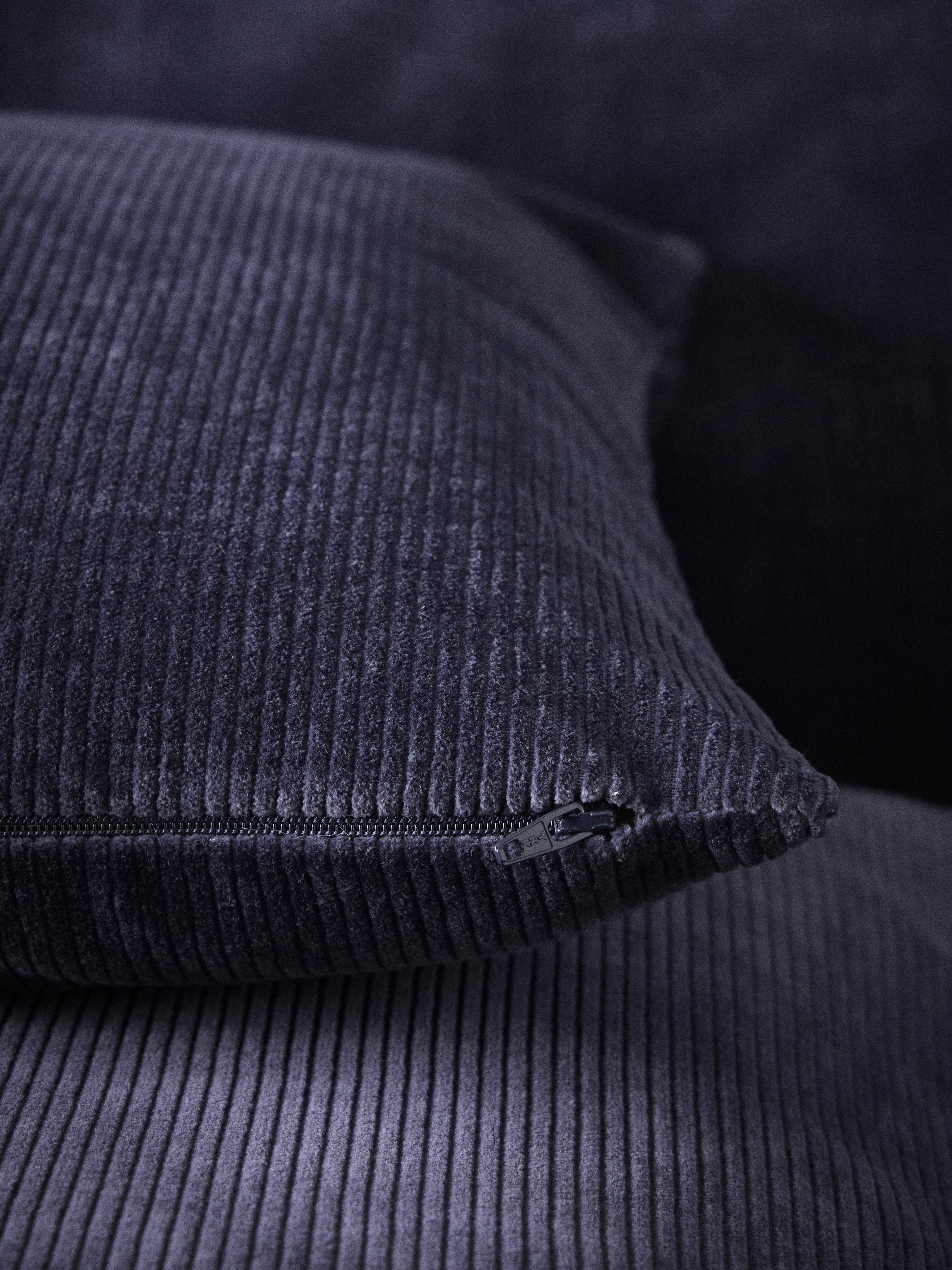 Housse de coussin en velours côtelé