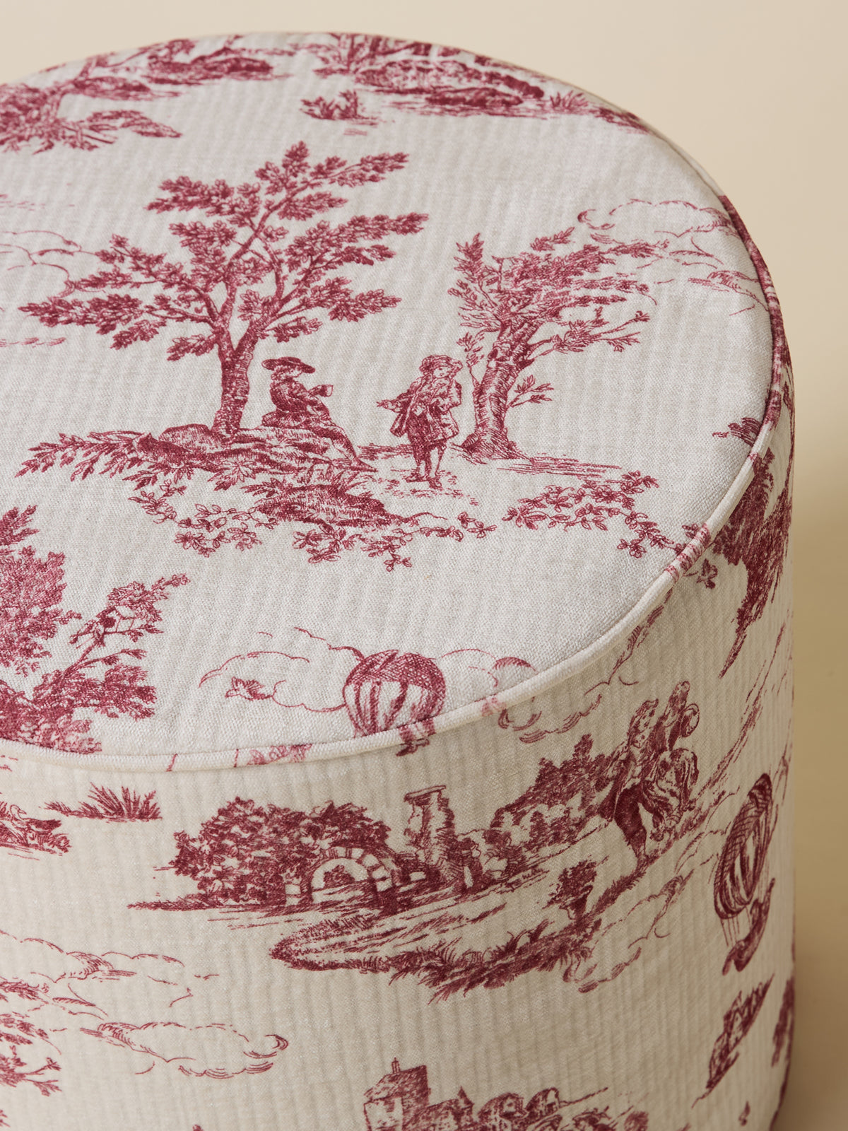 Pouf tapissier à motifs