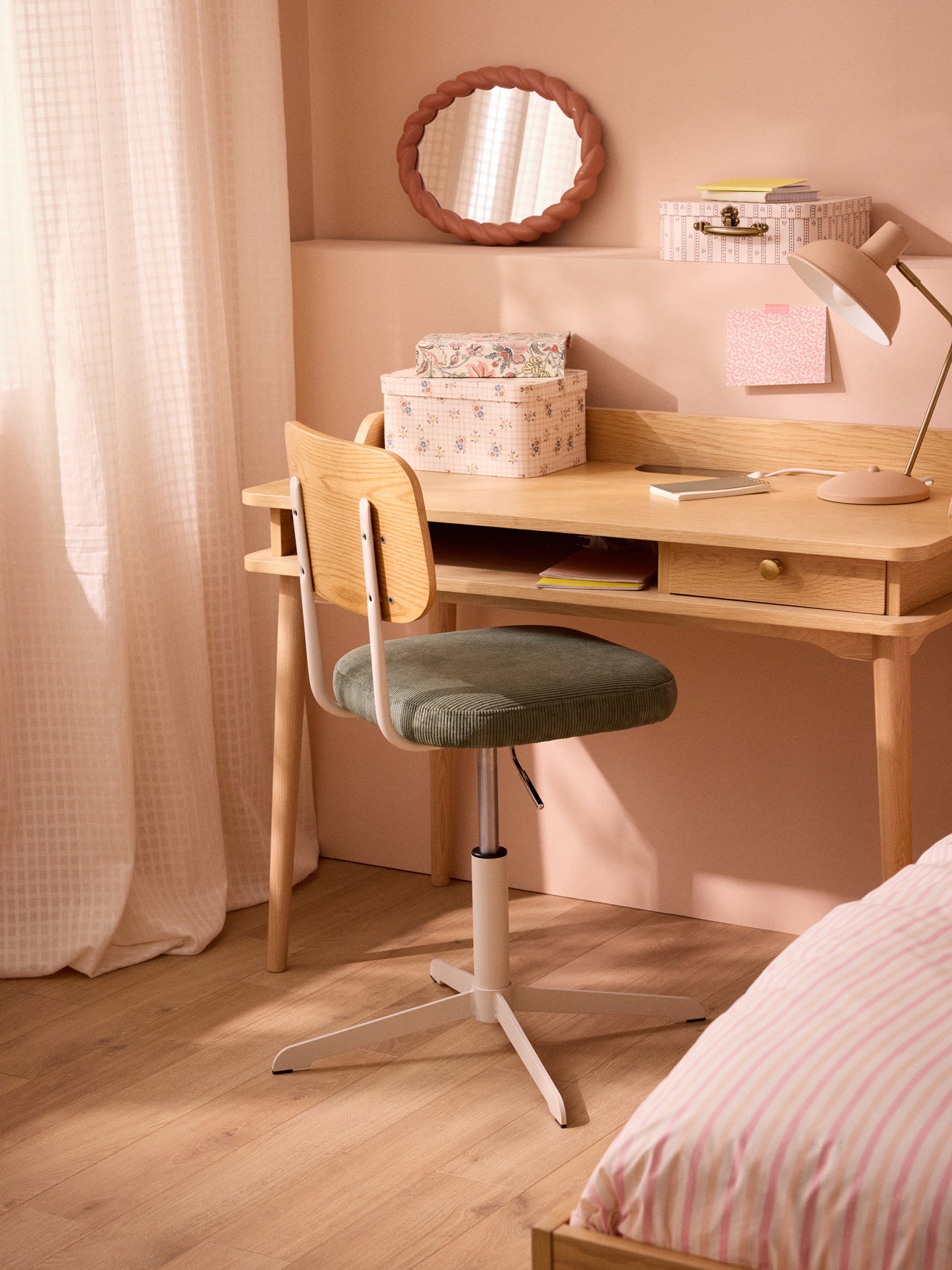 Oscar desk chair