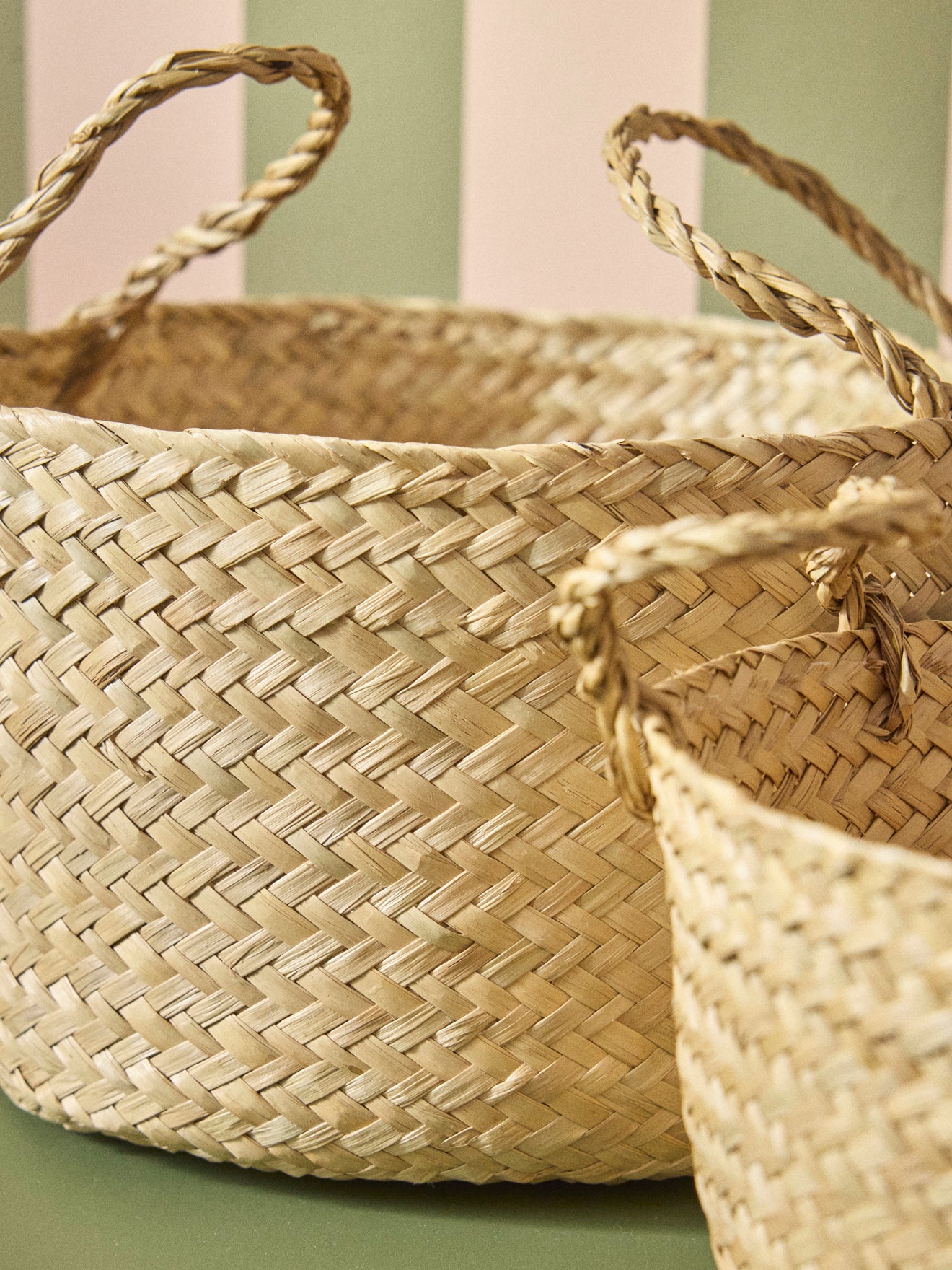 Pack of 2 wicker baskets