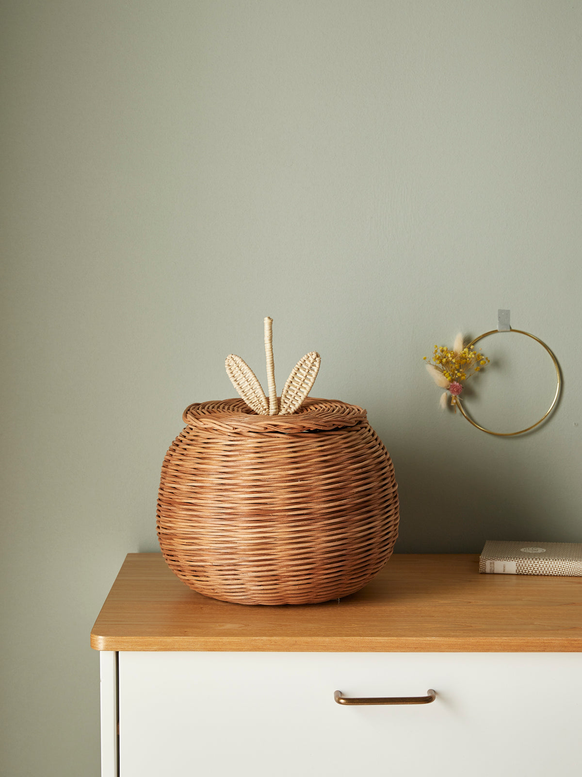 Plum wicker box