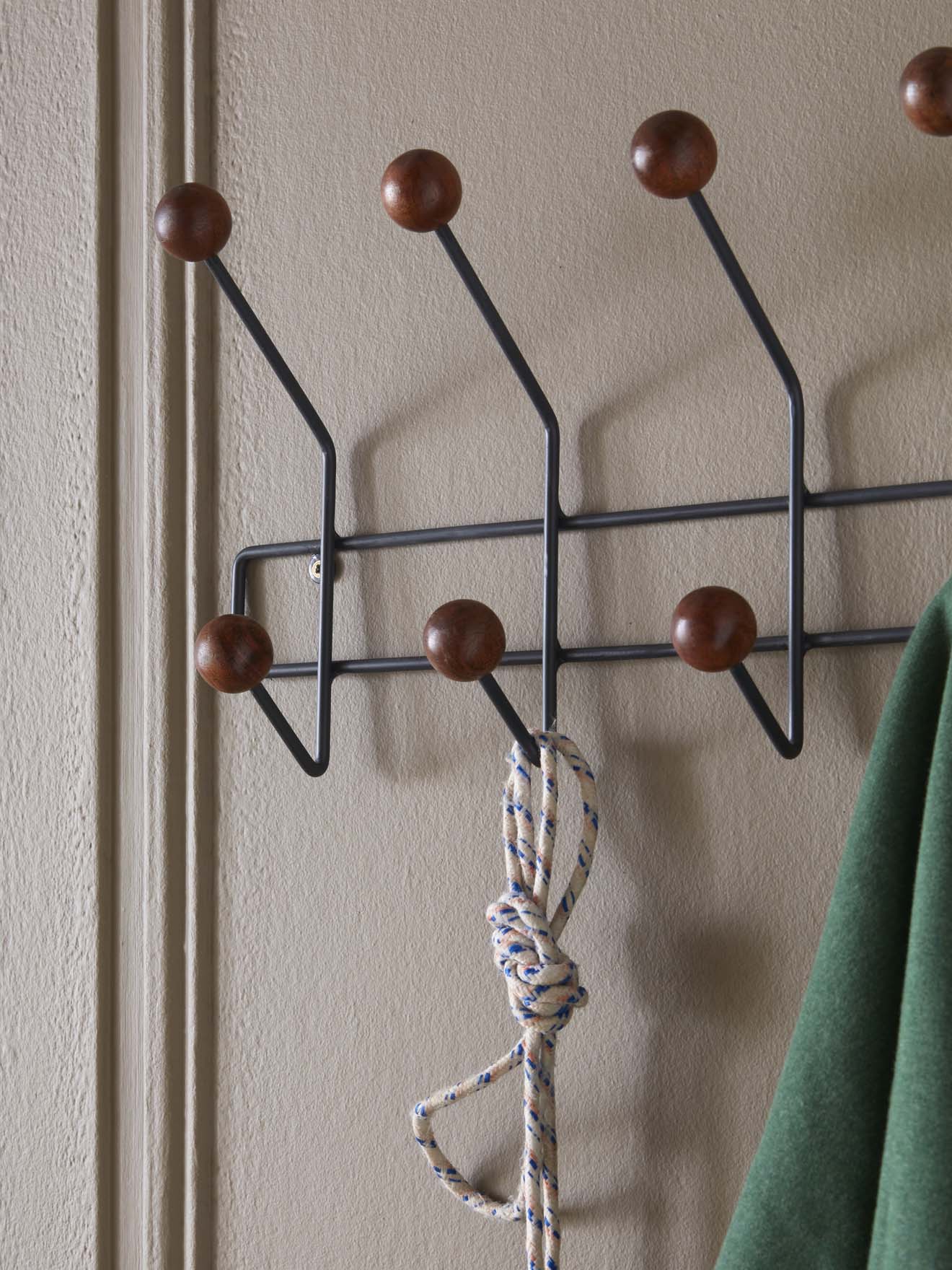 Alice metal and wooden coat rack