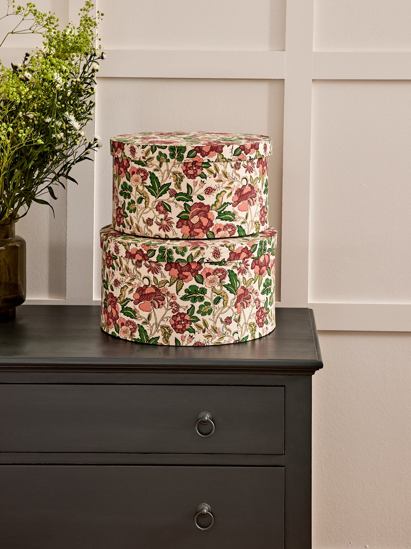 Round "Christmas in Bloom" box, set of 2