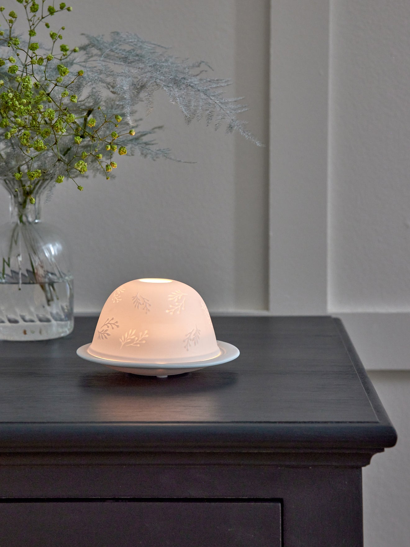 Ceramic dome photophore