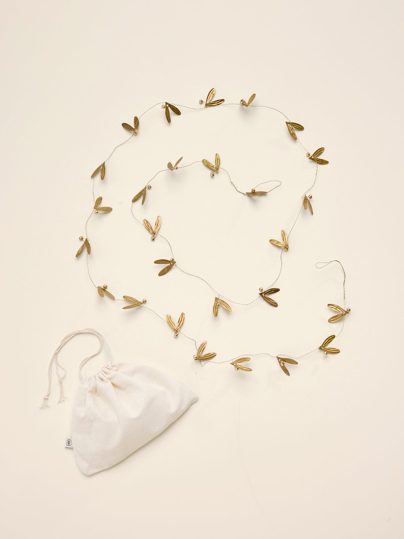 Brass mistletoe garland