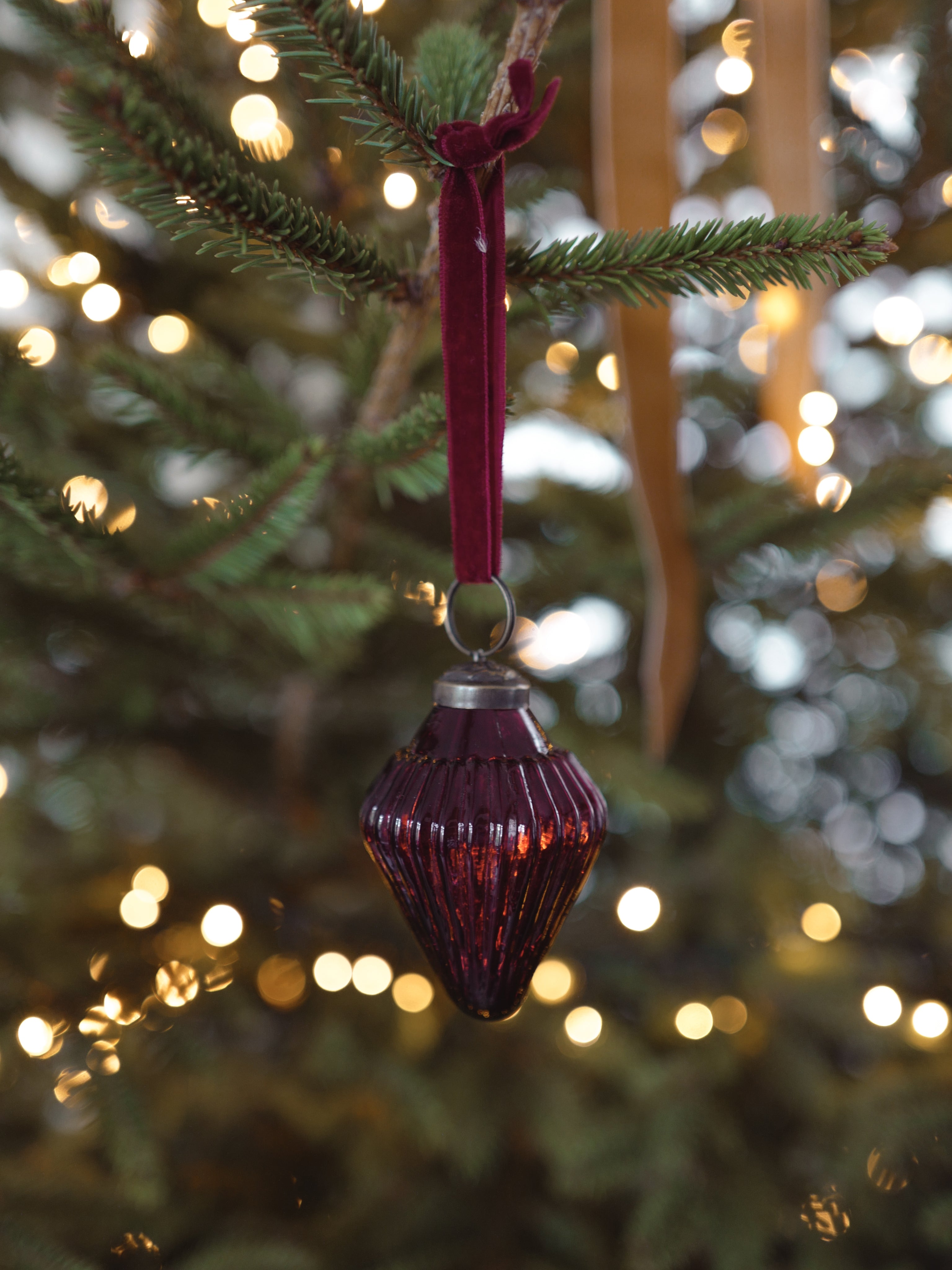 Décoration sapin en verre strié par lot de 6