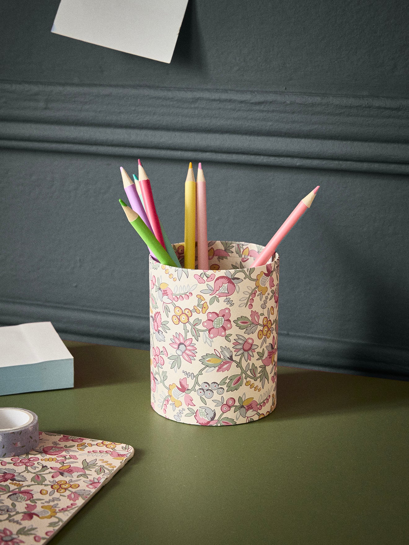 Print paper pencil holder