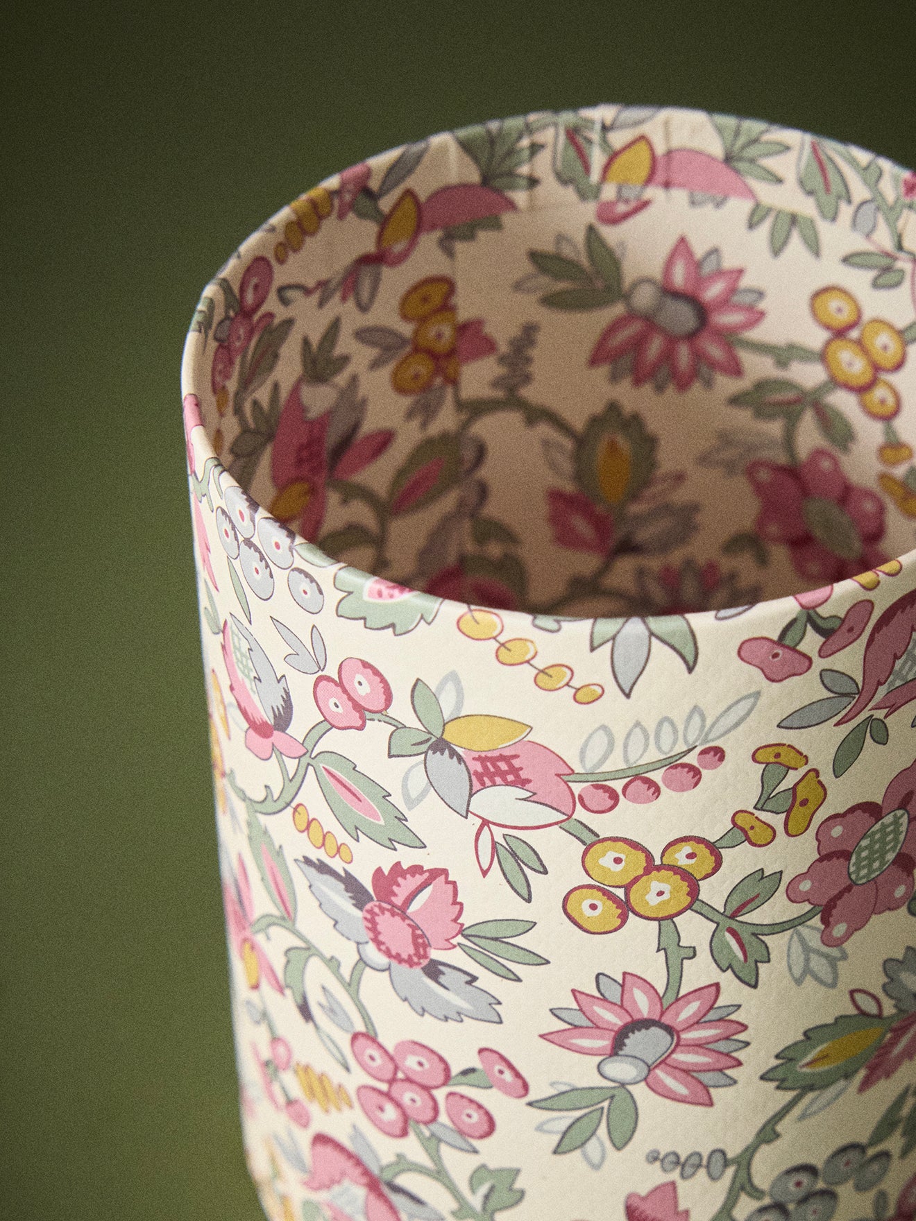 Print paper pencil holder