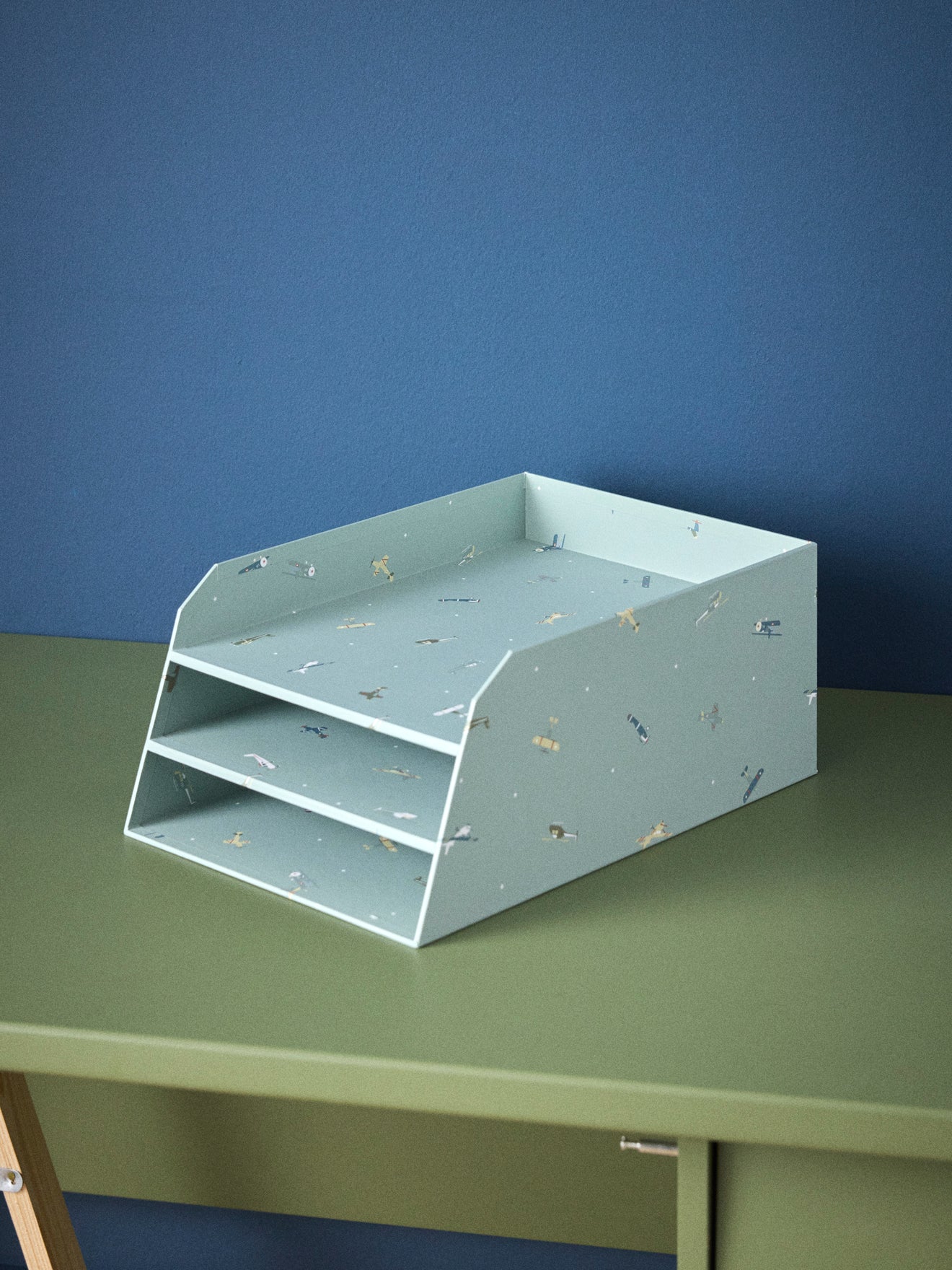 Printed paper mail basket