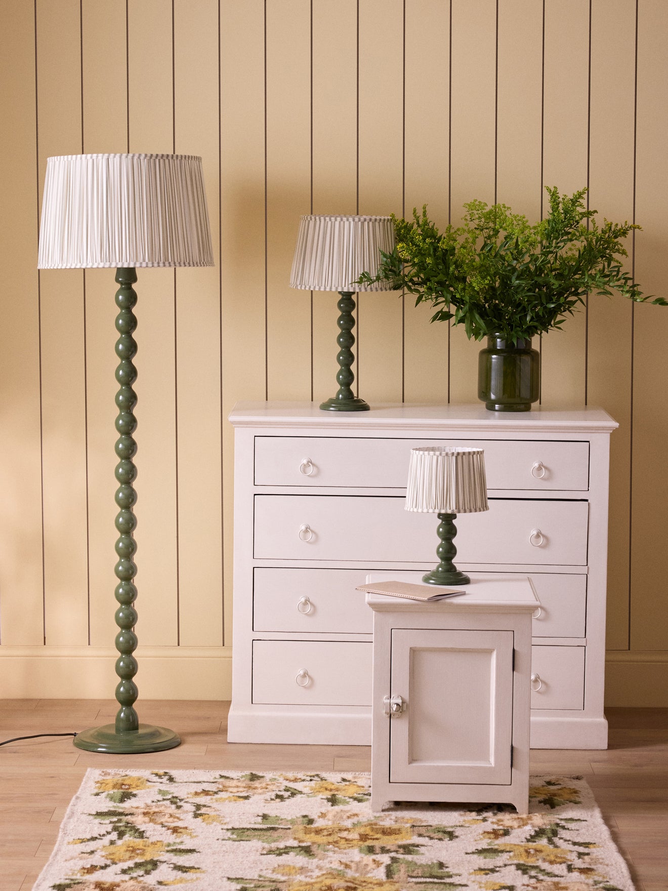 Pleated lamp shade with stripes - medium size