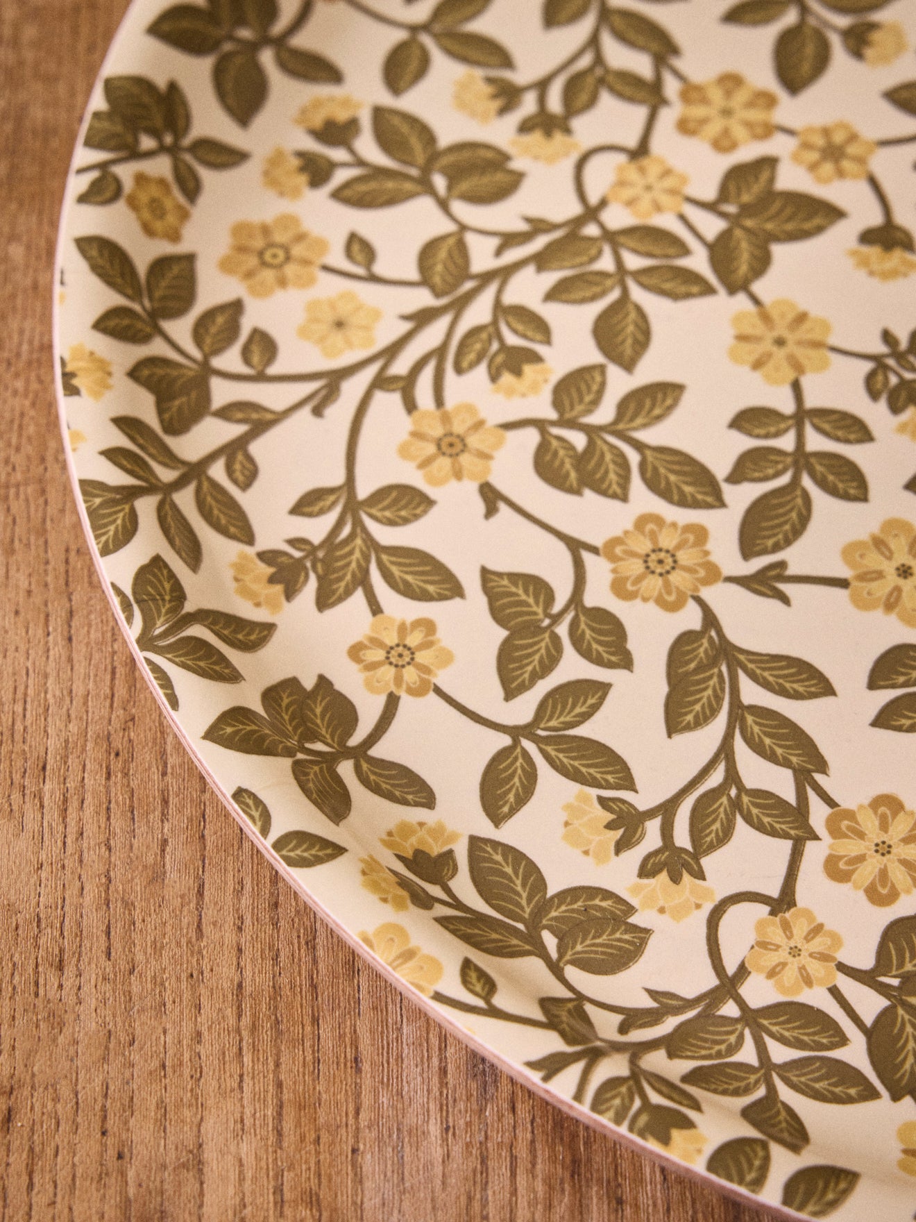 Round floral wooden tray