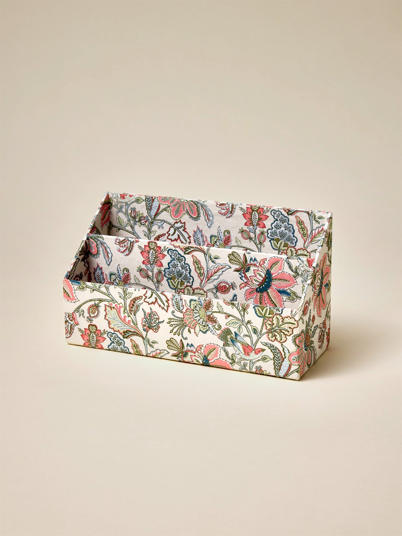 Paper letter organizer
