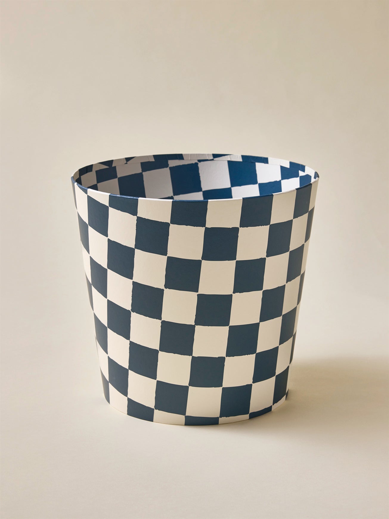 Conical waste basket