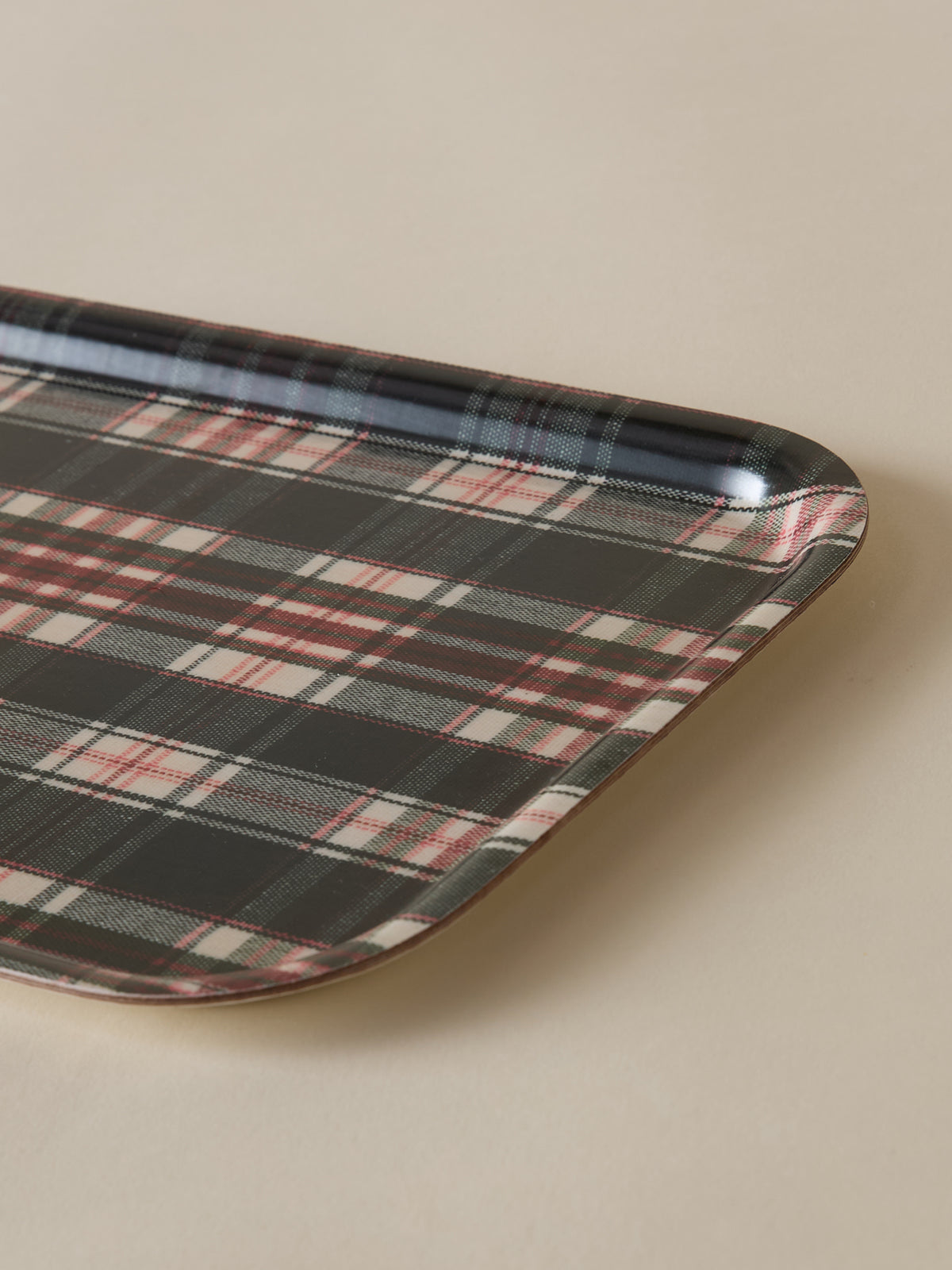 Wooden tray with tartan motif