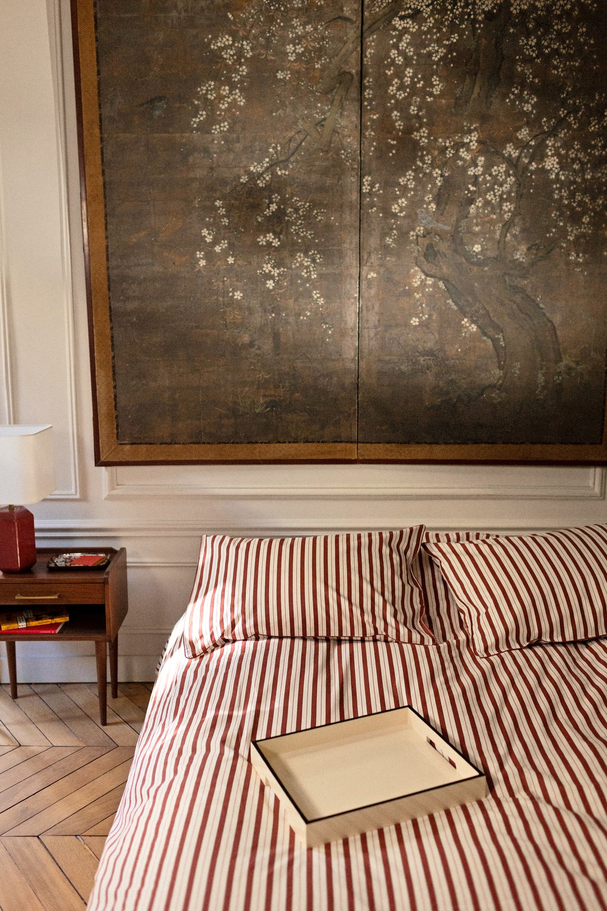Igor lacquered wooden tray