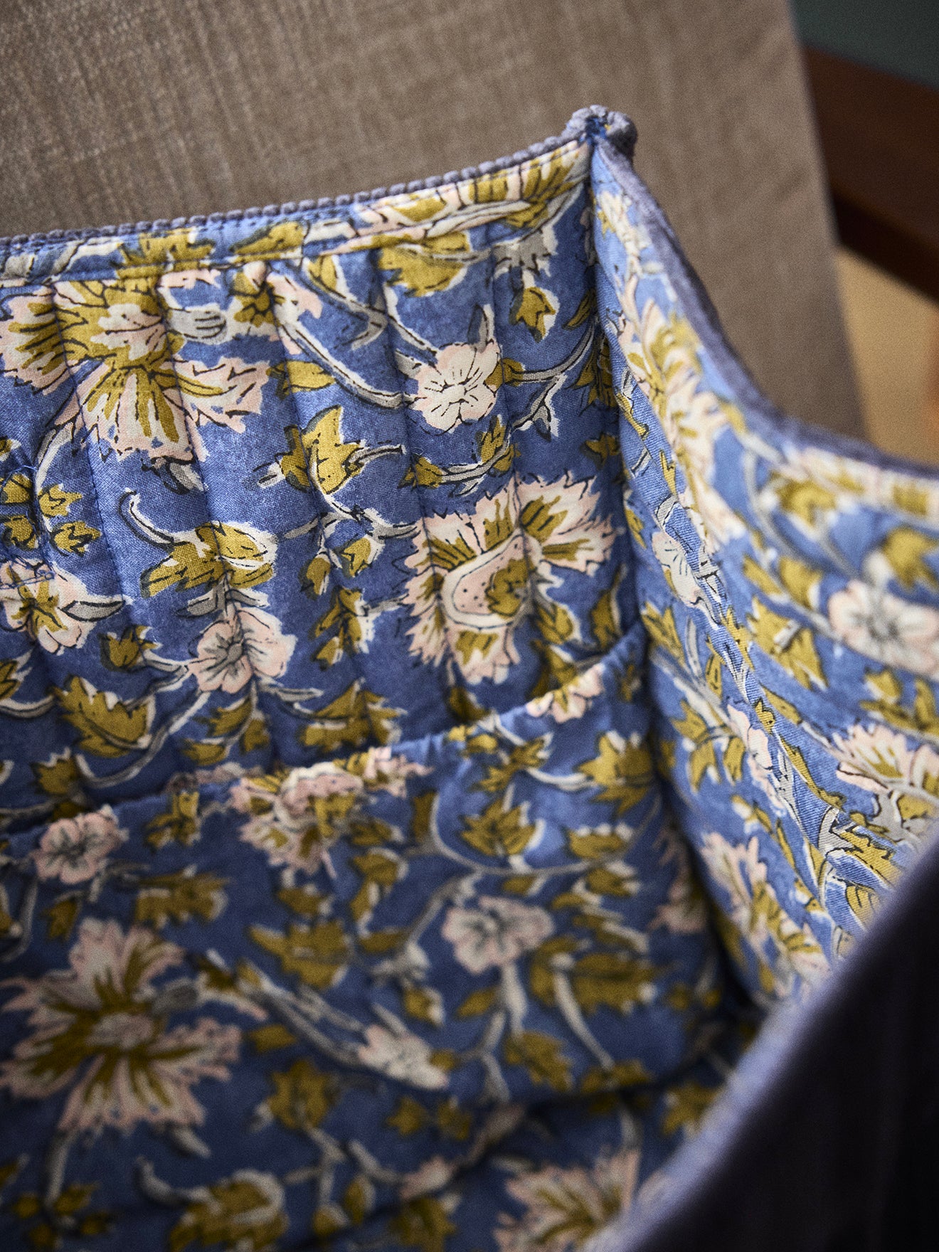 Sac cabas matelassé en velours côtelé