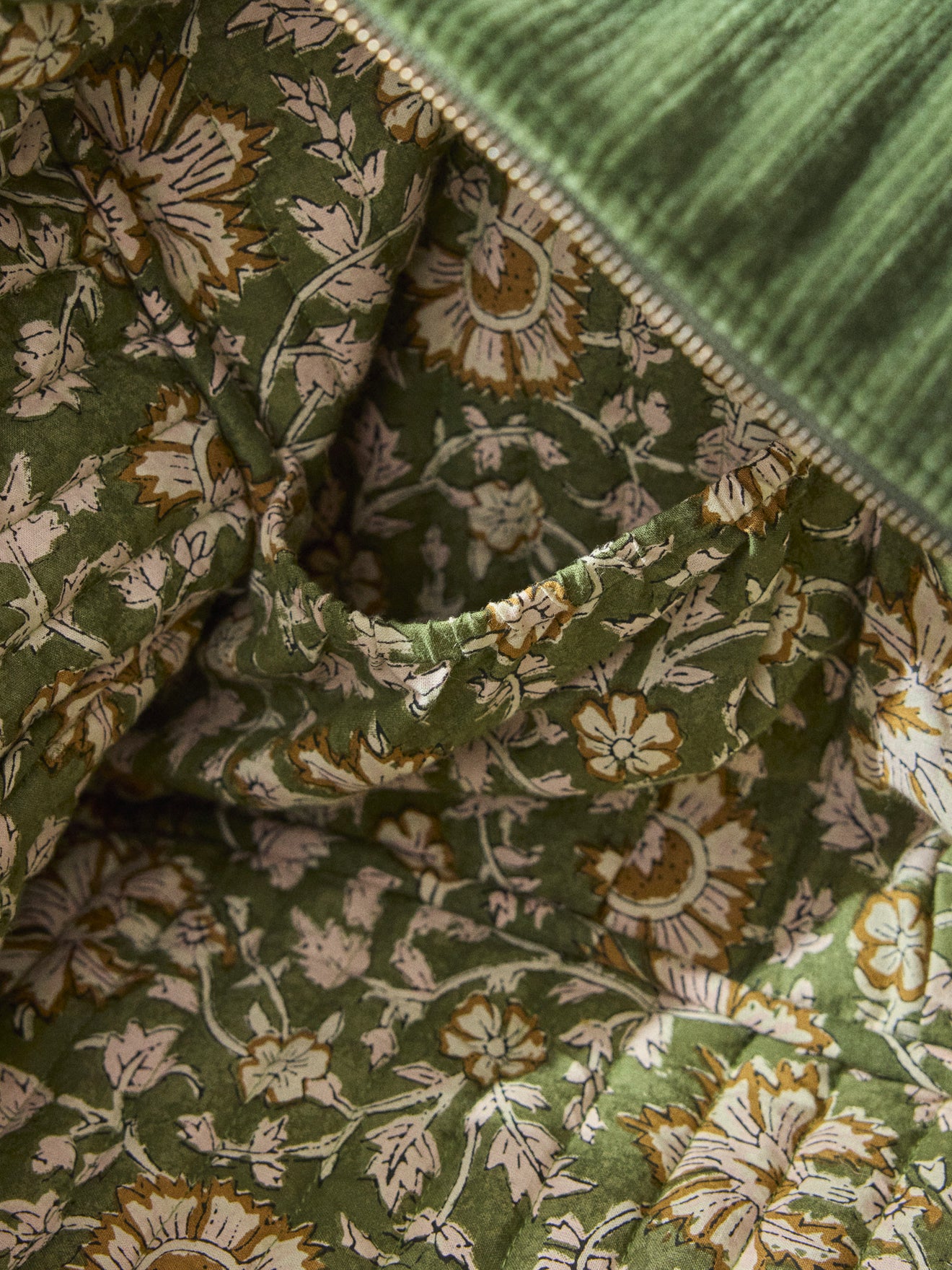 Sac week-end matelassé en velours côtelé