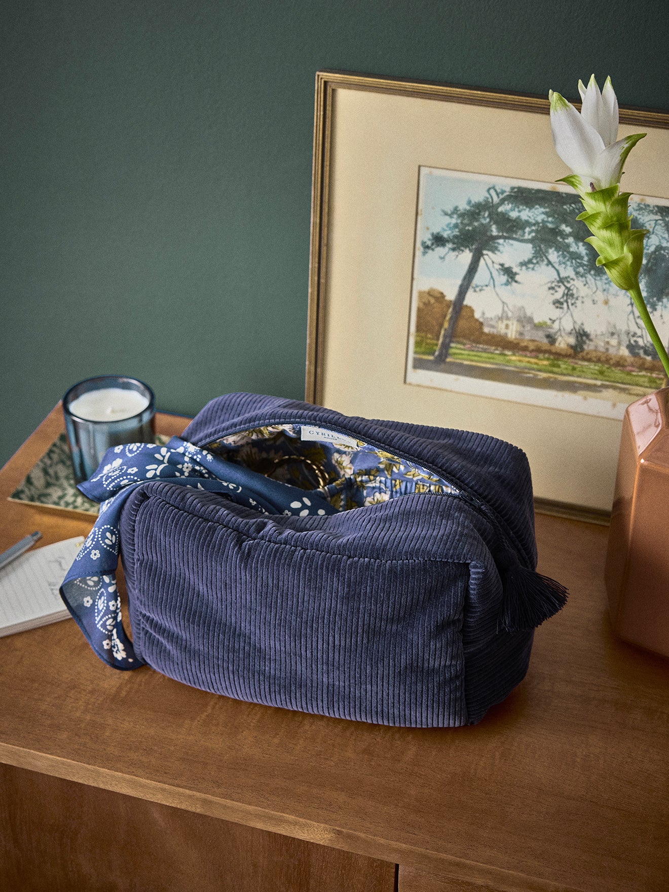 Corduroy toiletries pouch