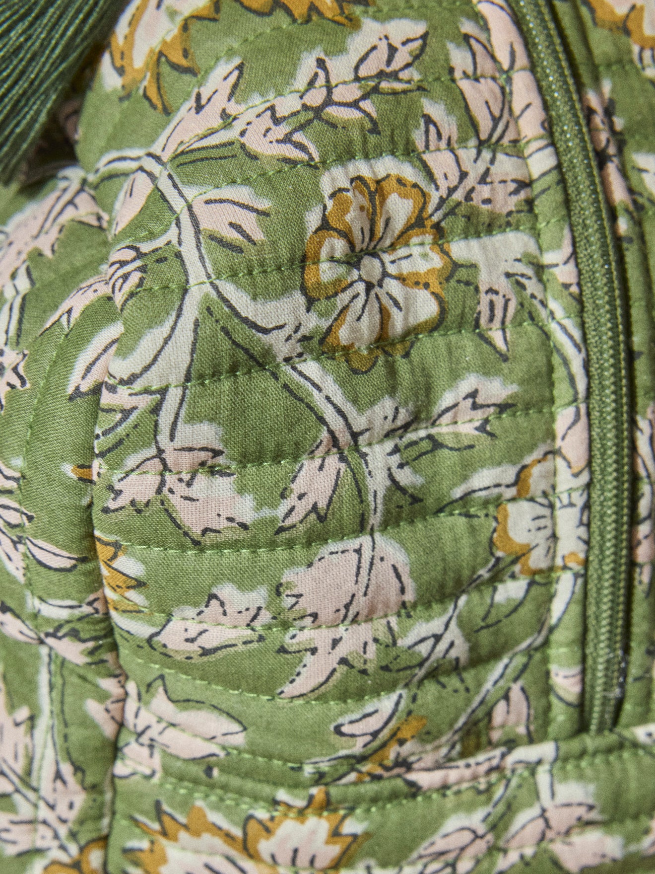 Quilted toiletries bag made with Indian fabric