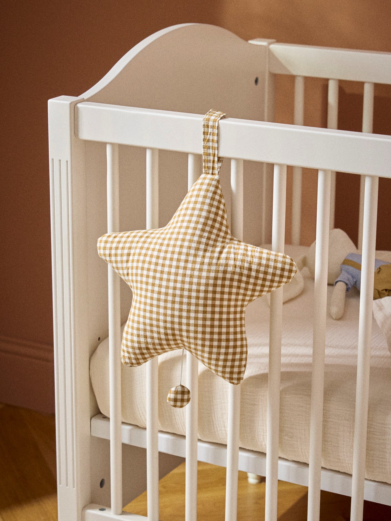 Musical star in a cotton gauze