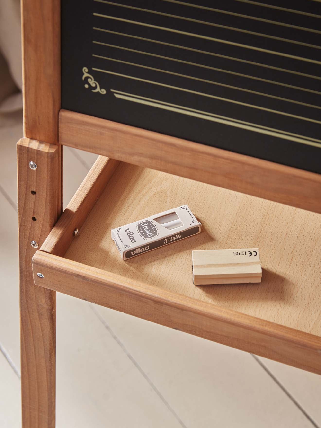 Vilac 2-in-1 easel toy