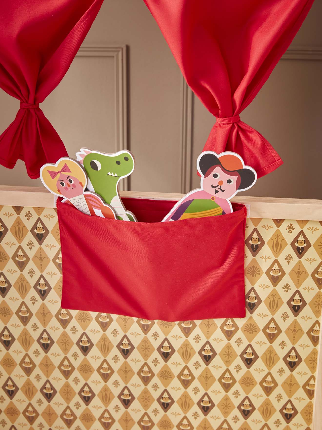 Vilac puppet theater