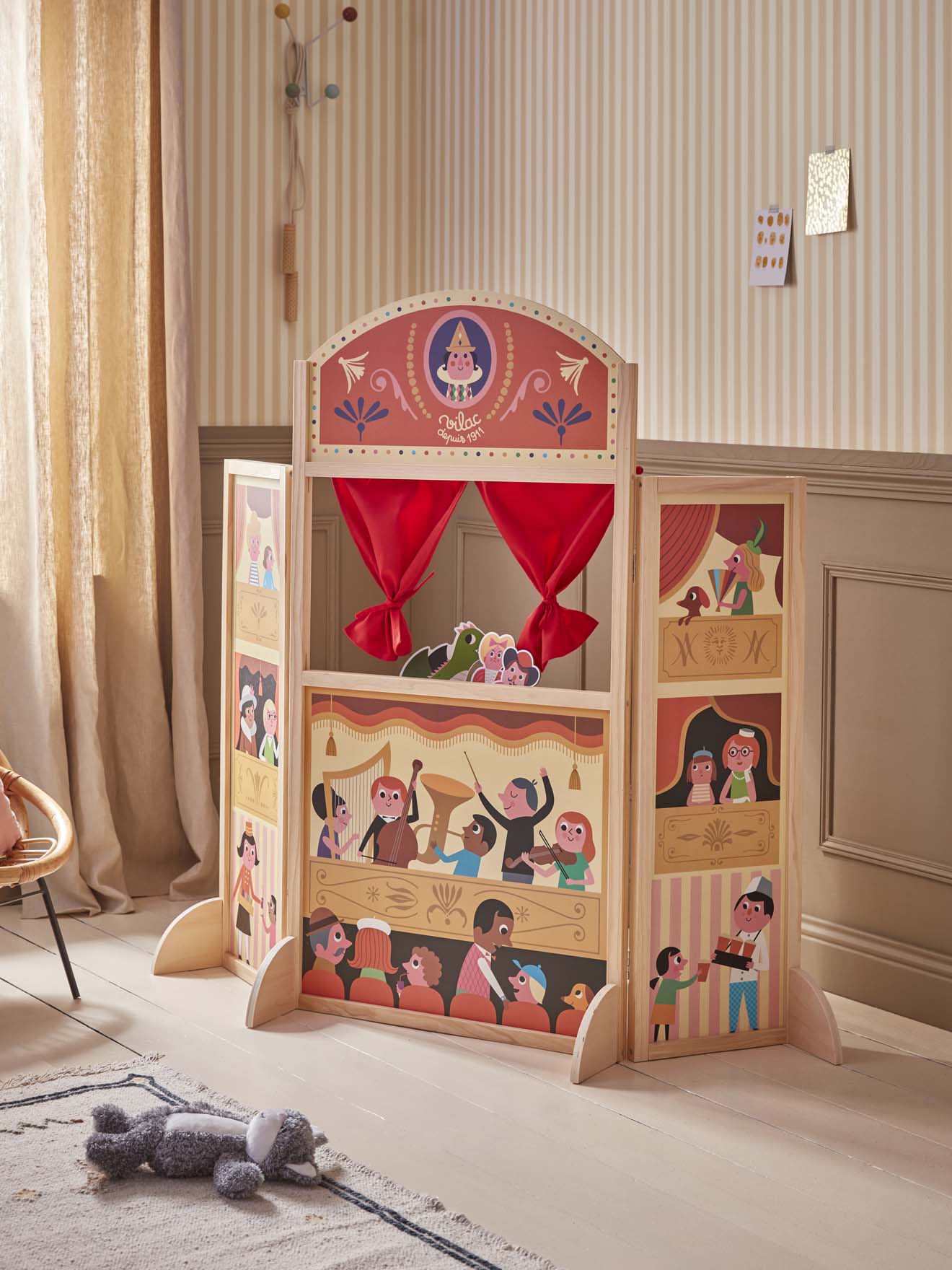 Vilac puppet theater