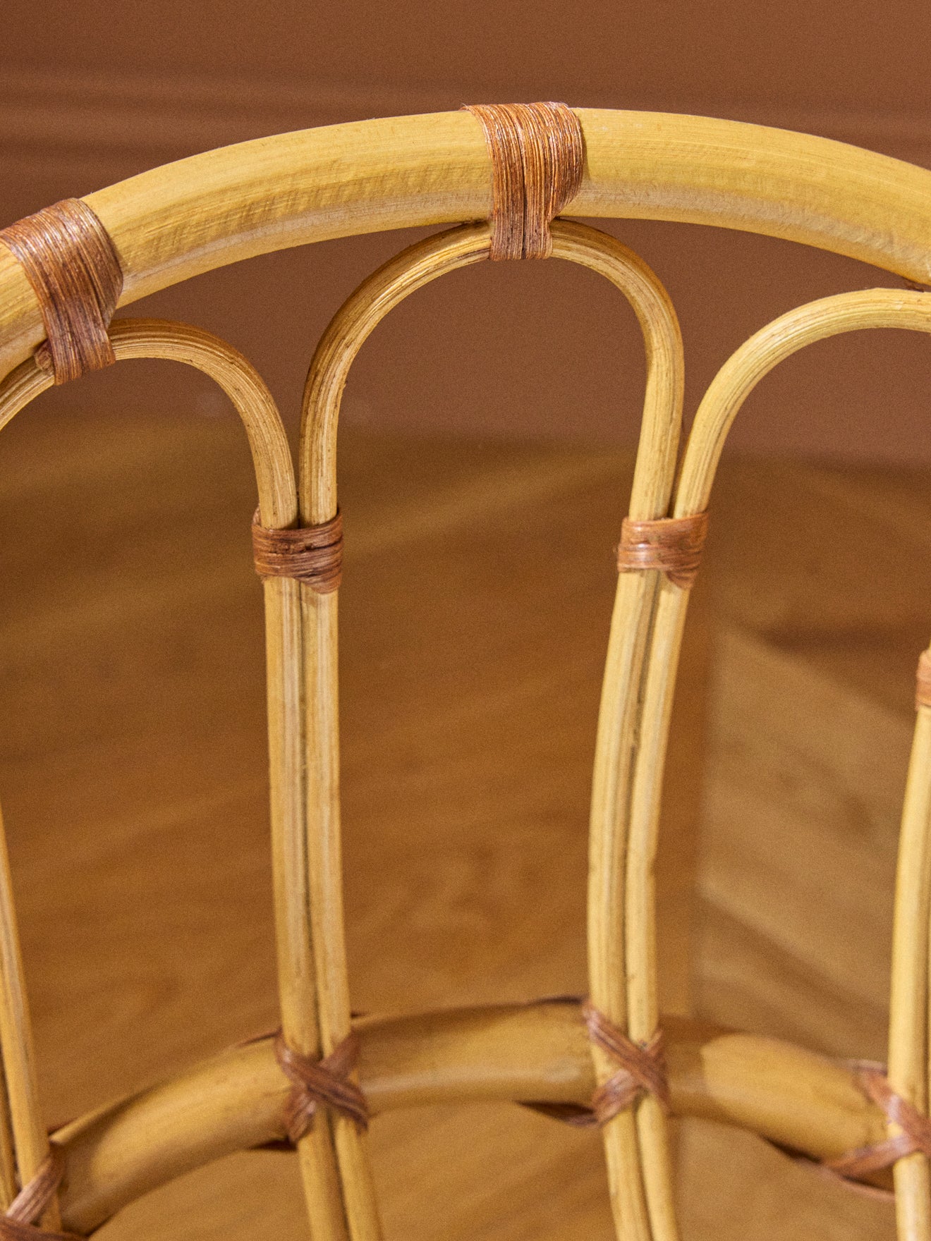 Céleste wicker doll bed