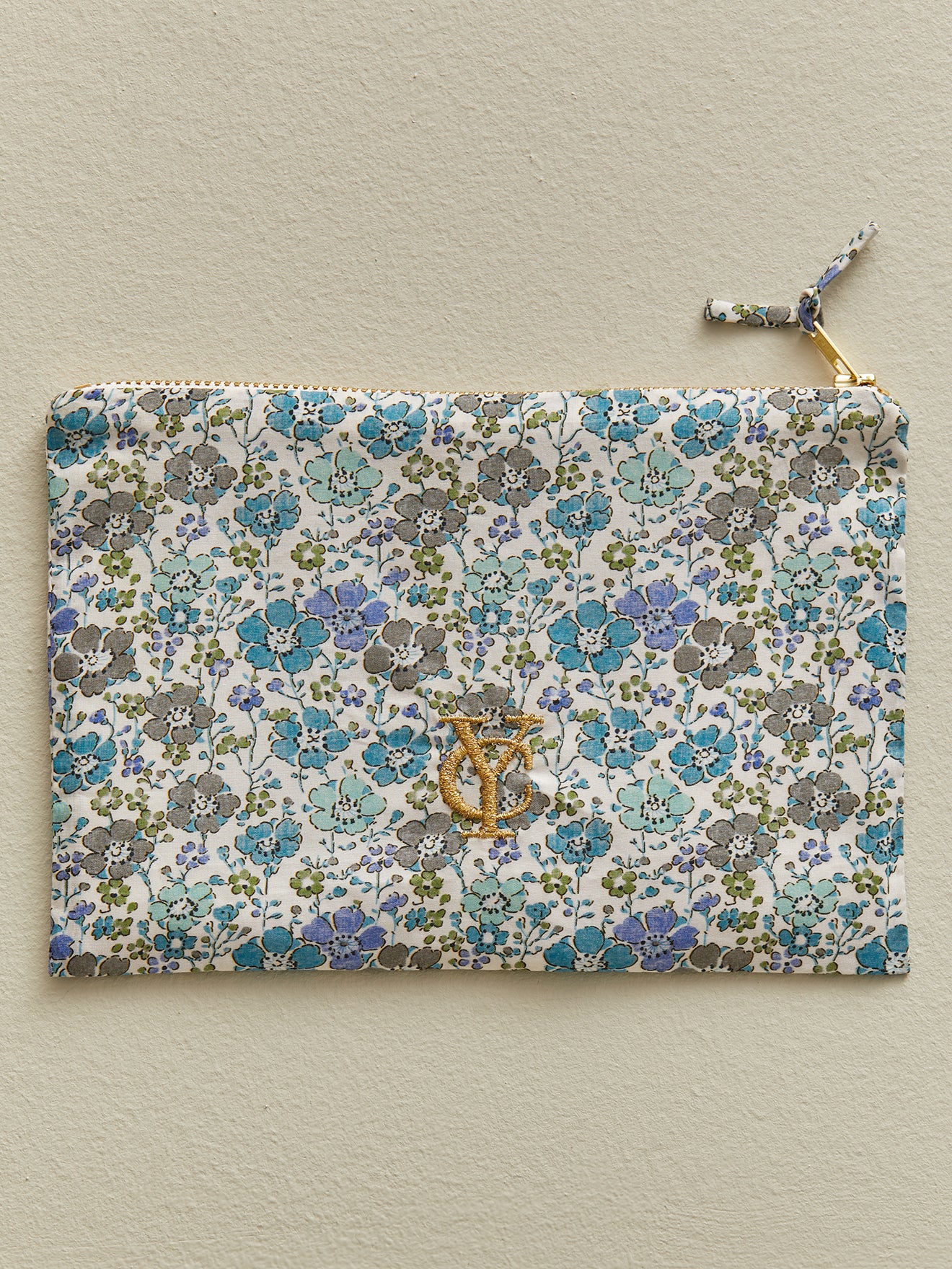 Pochette brodée en tissu Liberty - Vente Solidaire