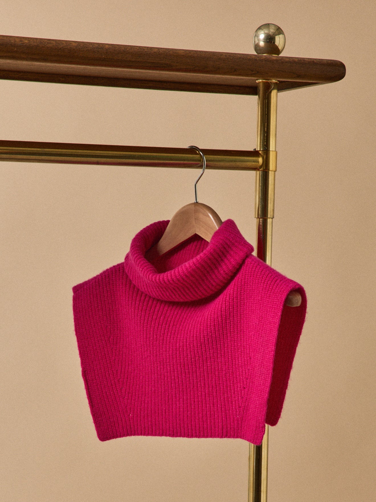 Women's roll neck