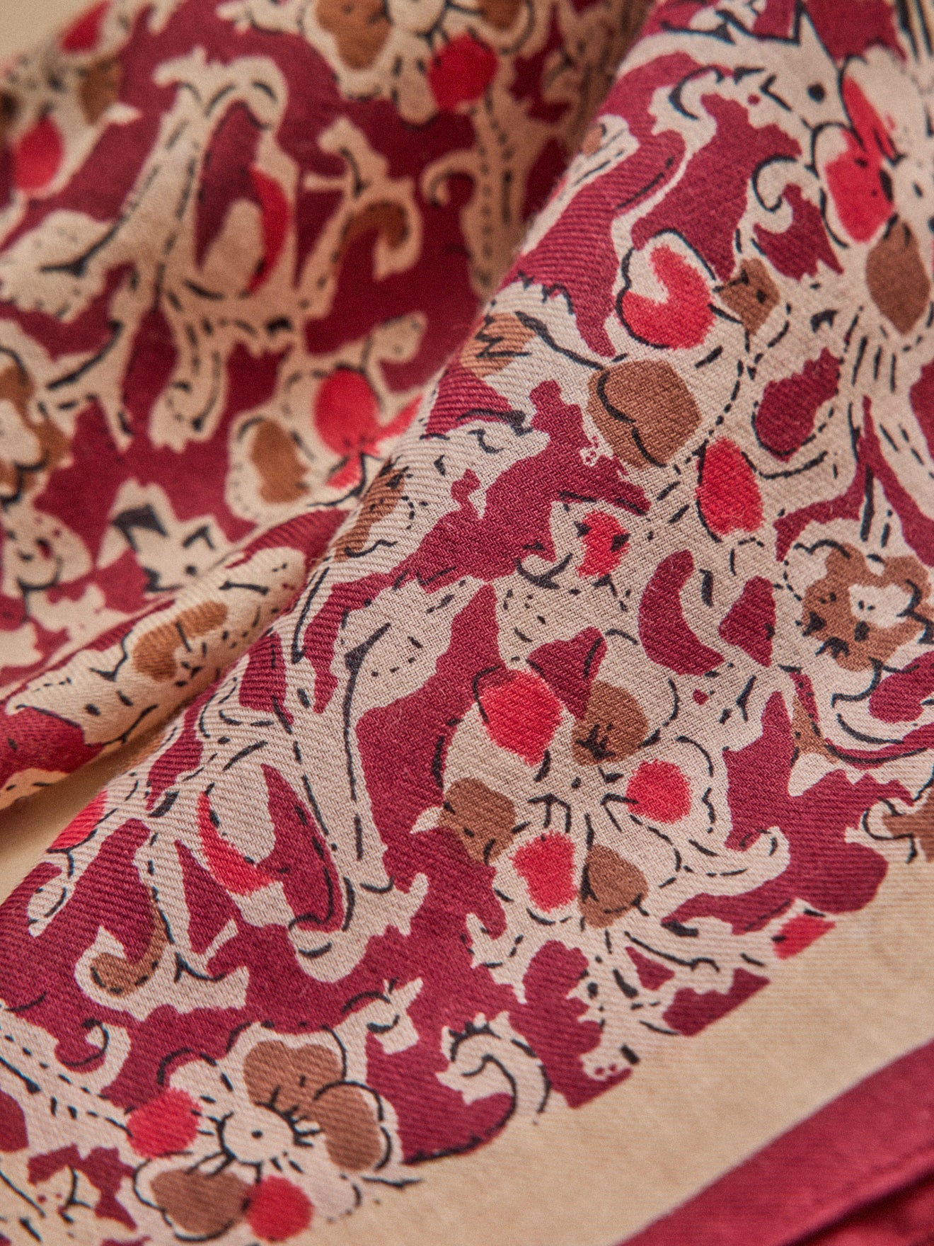 Tachist printed women's scarf