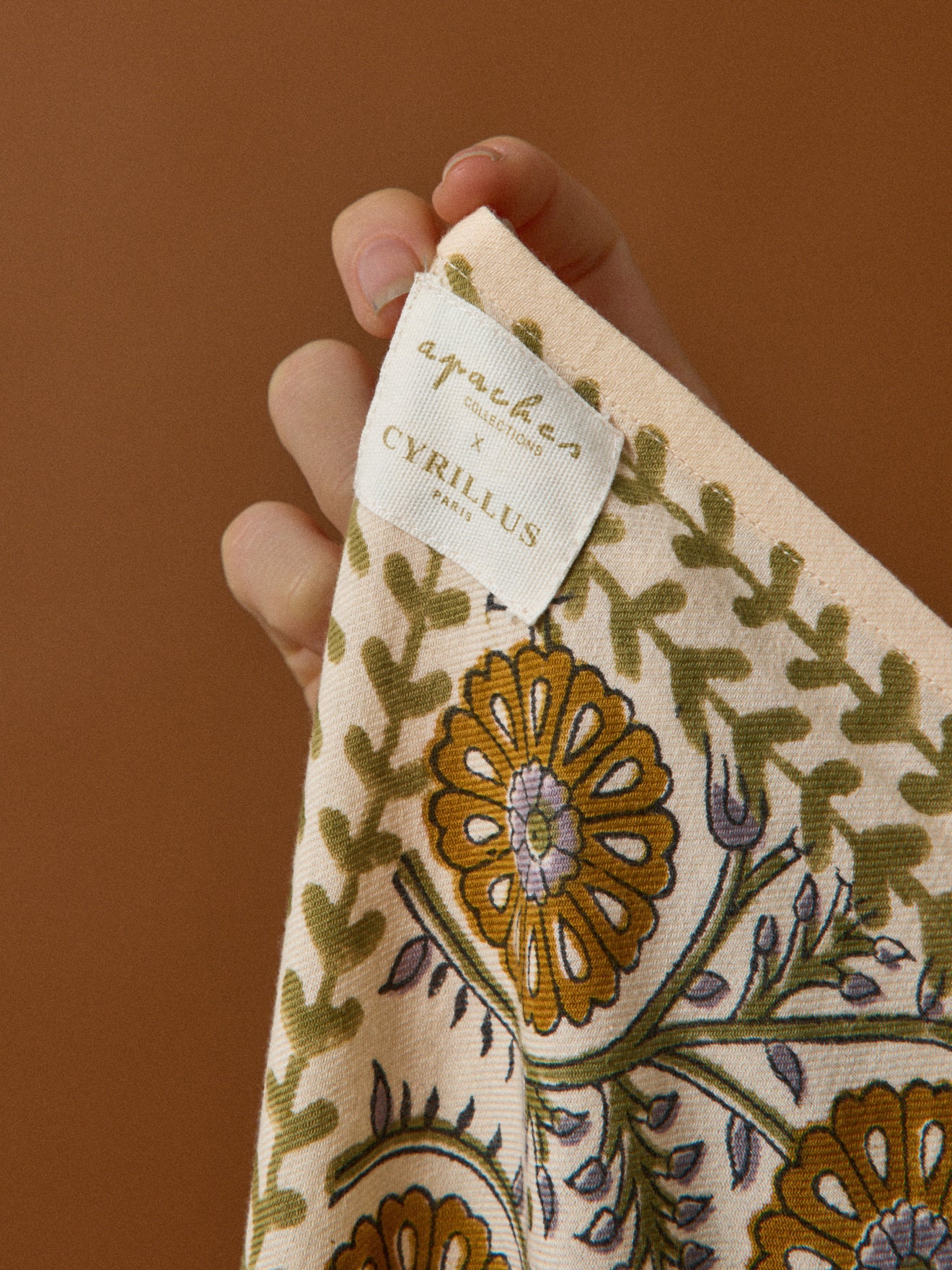 Large LATIKA scarf – Cyrillus x Apaches Collections