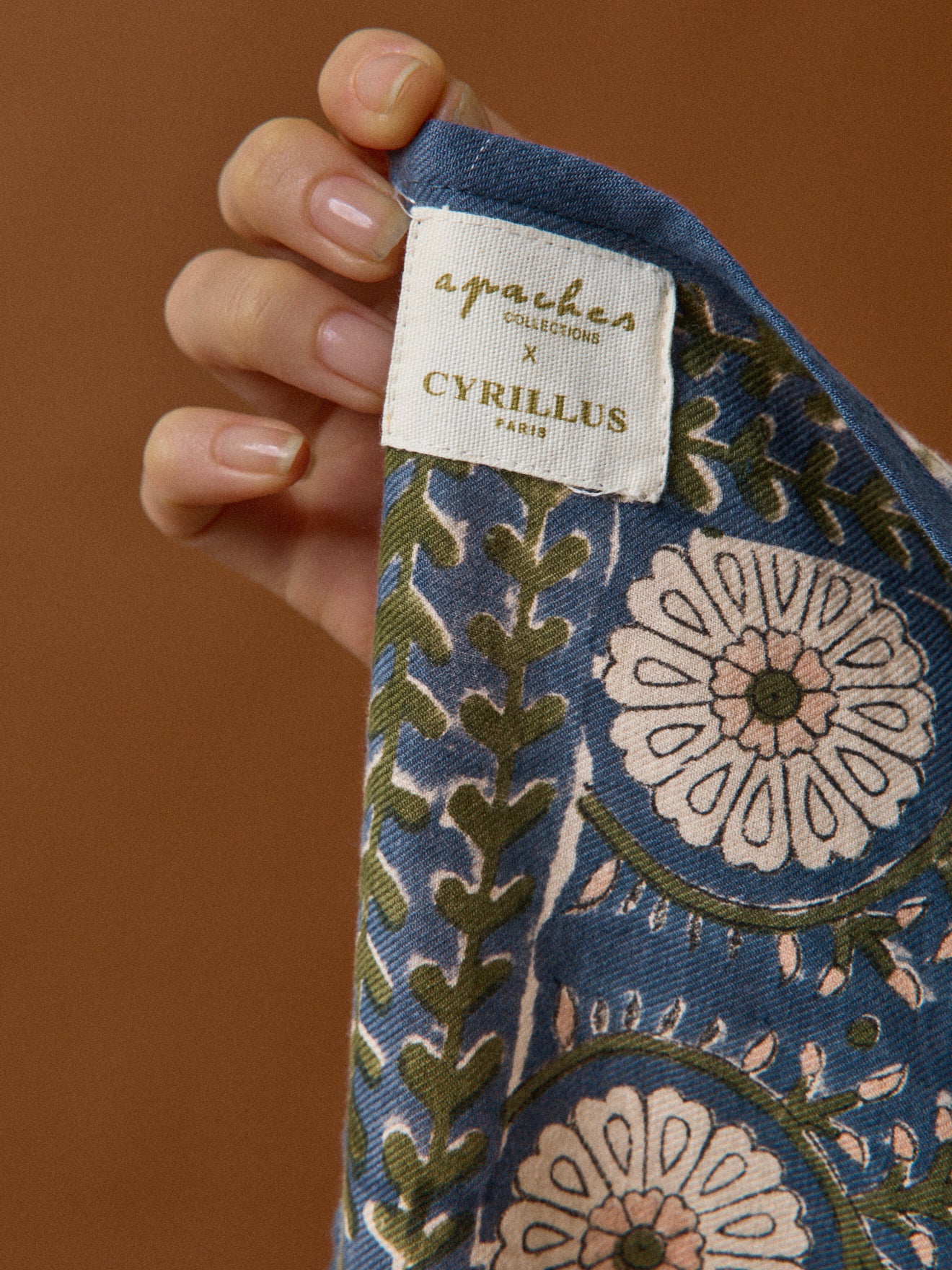 Large LATIKA scarf – Cyrillus x Apaches Collections