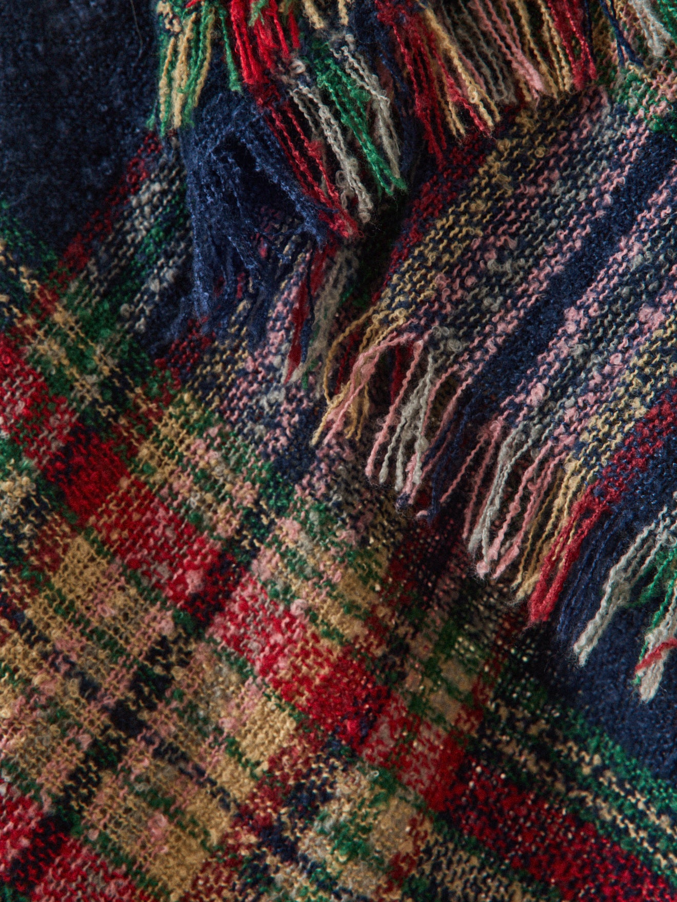 Adult triangular plaid scarf