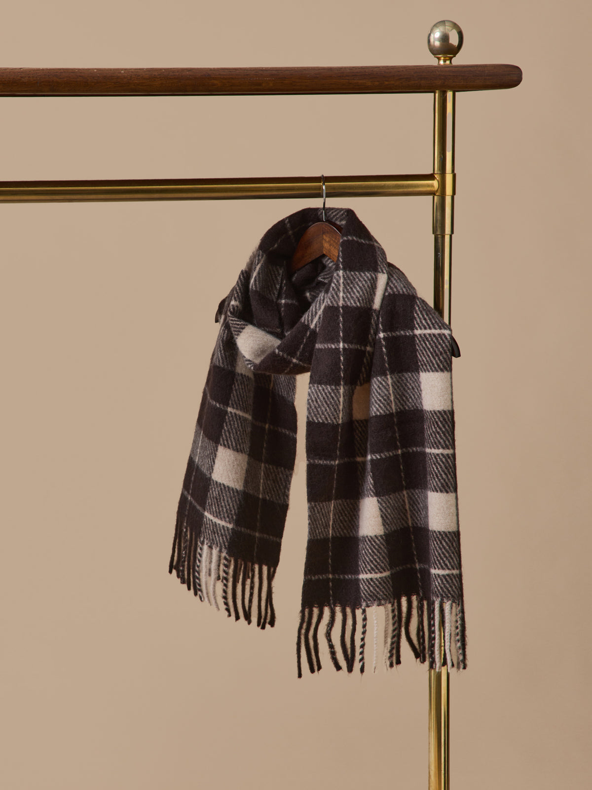 Women's checked scarf