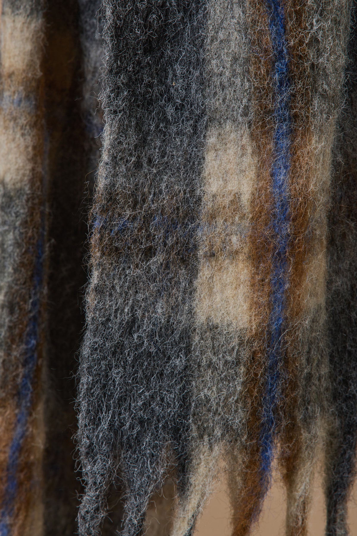 Women's checked scarf
