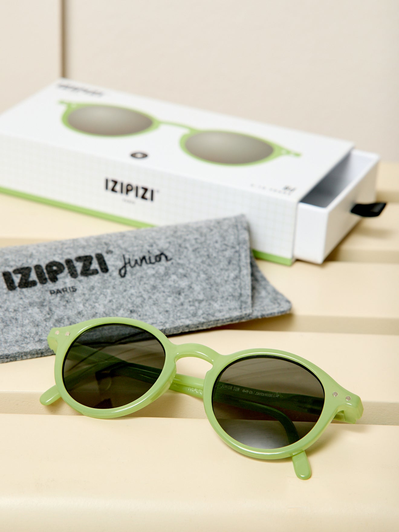 Women's sunglasses - Cyrillus x IZIPIZI©