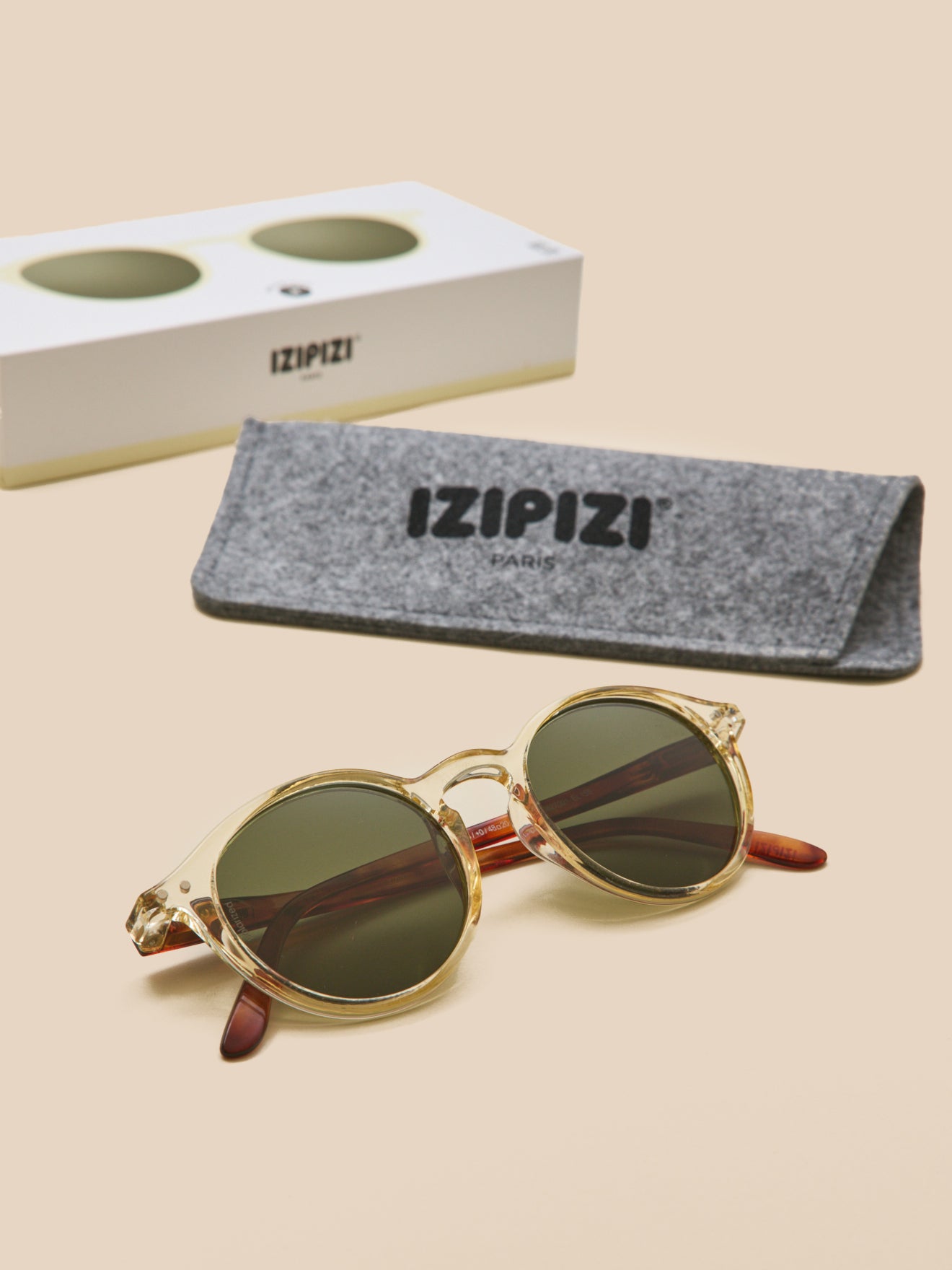 ルネルネです Adult sunglasses - Cyrillus x IZIPIZI© - Cyrillus COM