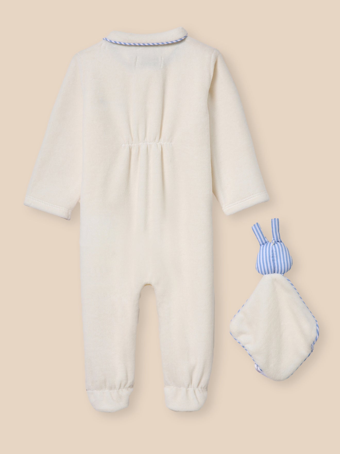 Velvet baby sleepsuit and comforter